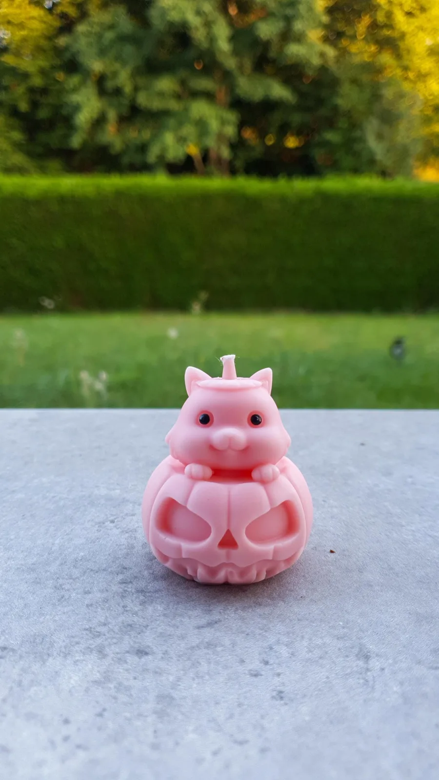 Katzenkerze im Kürbis aus Rapswachs – Herbst & Halloween Deko | handgemacht & vegan | Geschenk für Katzenfans – Bild 6