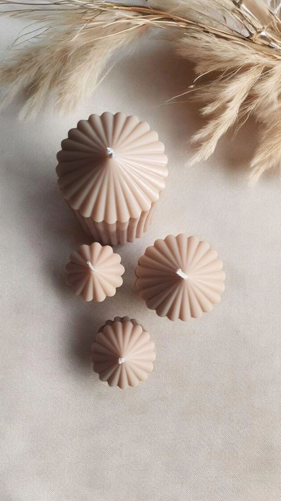 Rillenkerze aus Rapswachs – moderne Stumpenkerze | handgemacht & vegan | minimalistische Deko Kerze
