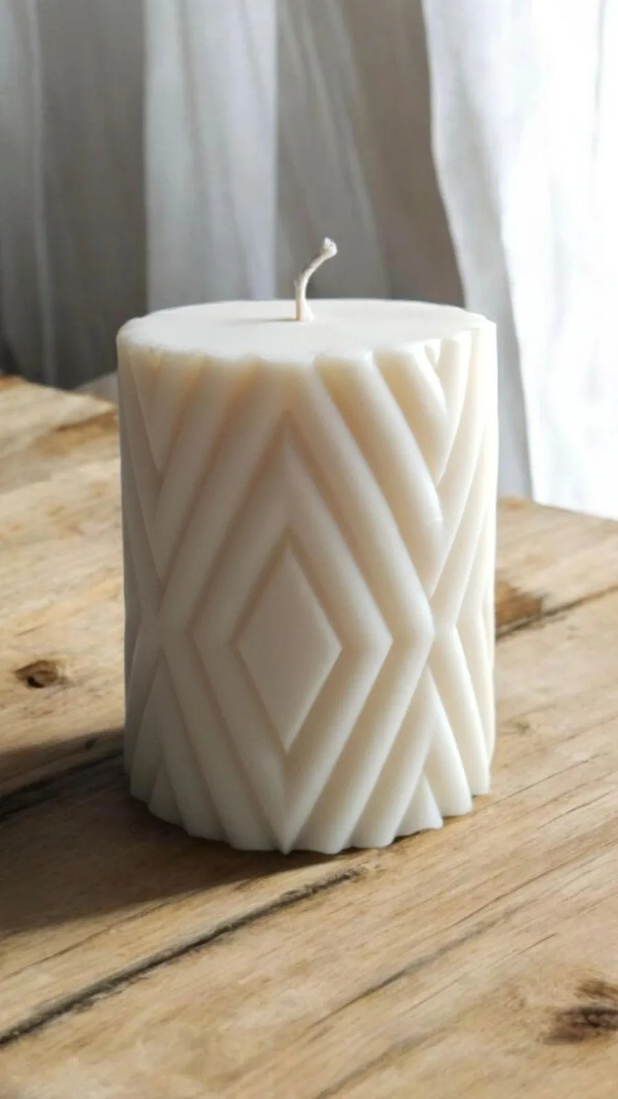 Geometrische Stumpenkerze aus Rapswachs – moderne Deko Kerze | handgemacht & vegan | Geschenk für Frauen