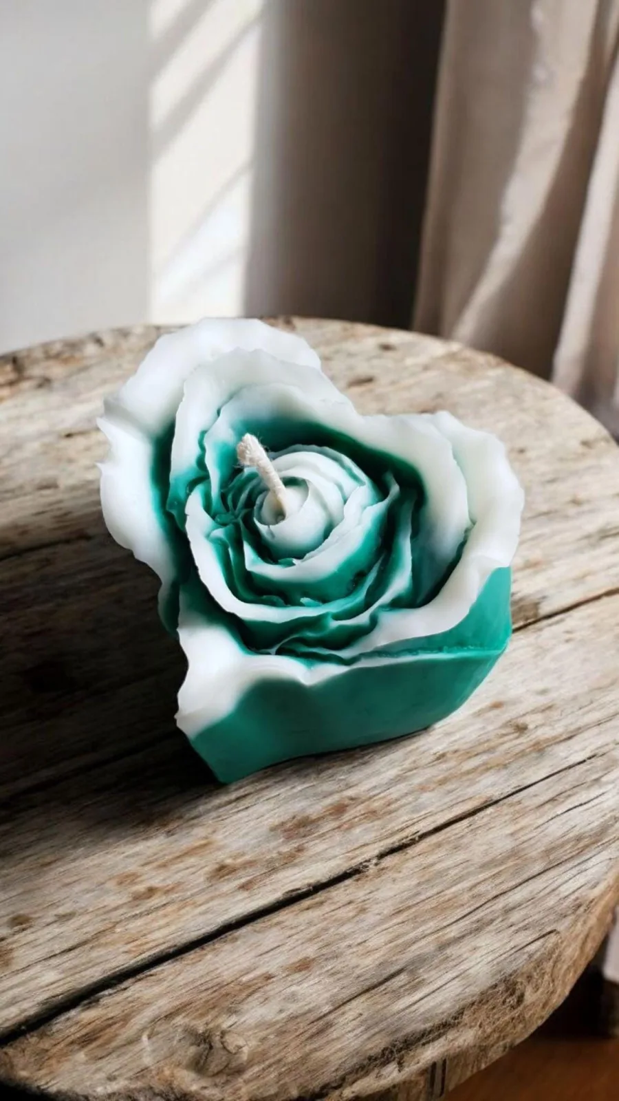 Herzkerze mit Rose aus Rapswachs – romantische Deko Kerze | handgemacht & vegan | Geschenk für Frauen – Bild 6