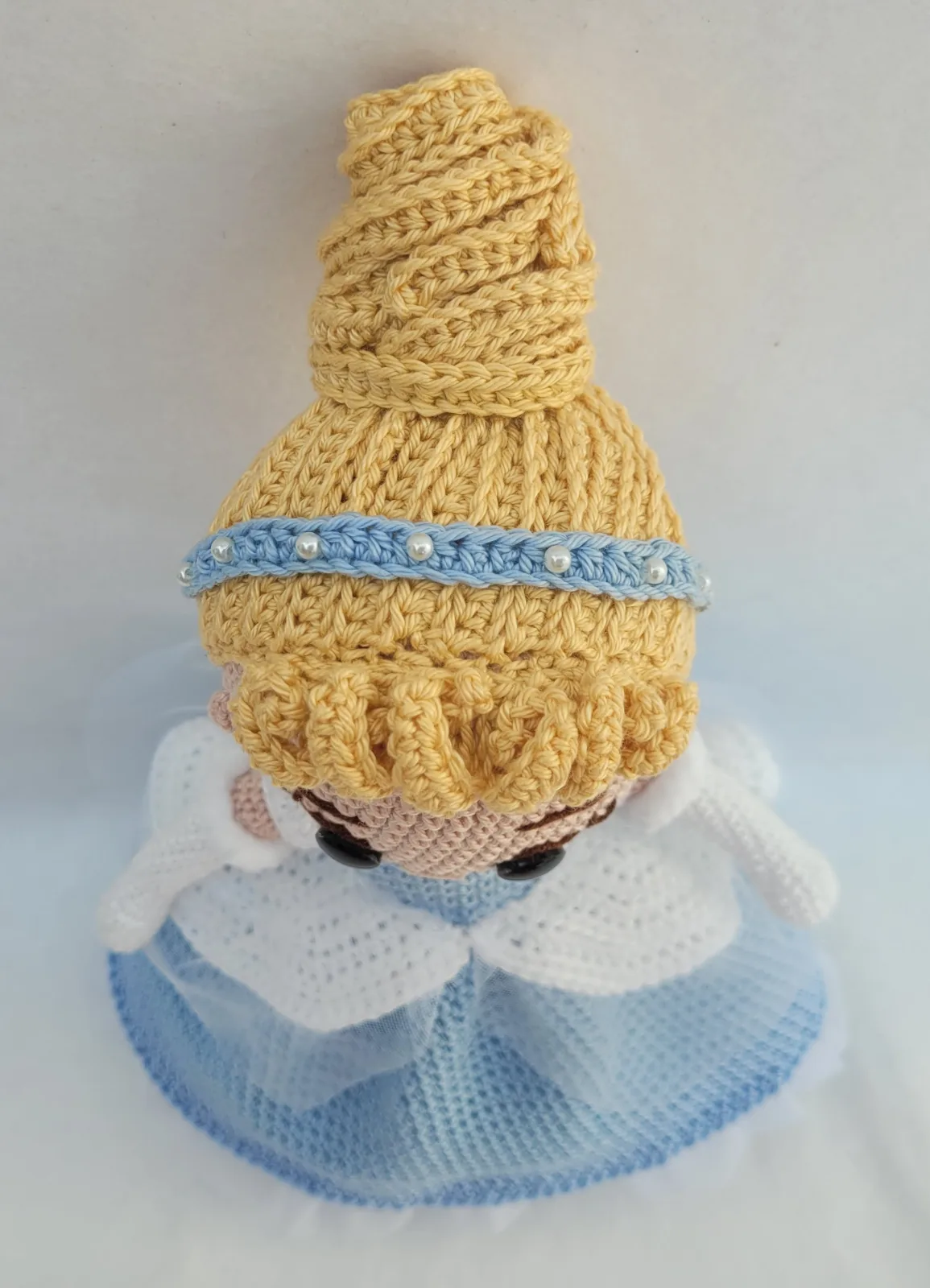 Gehäkelte blaue Prinzessin Puppe Amigurumi – handgefertigte Märchenpuppe 31 cm zauberhafte Geschenkidee für Mädchen Dekozimmer – Bild 5