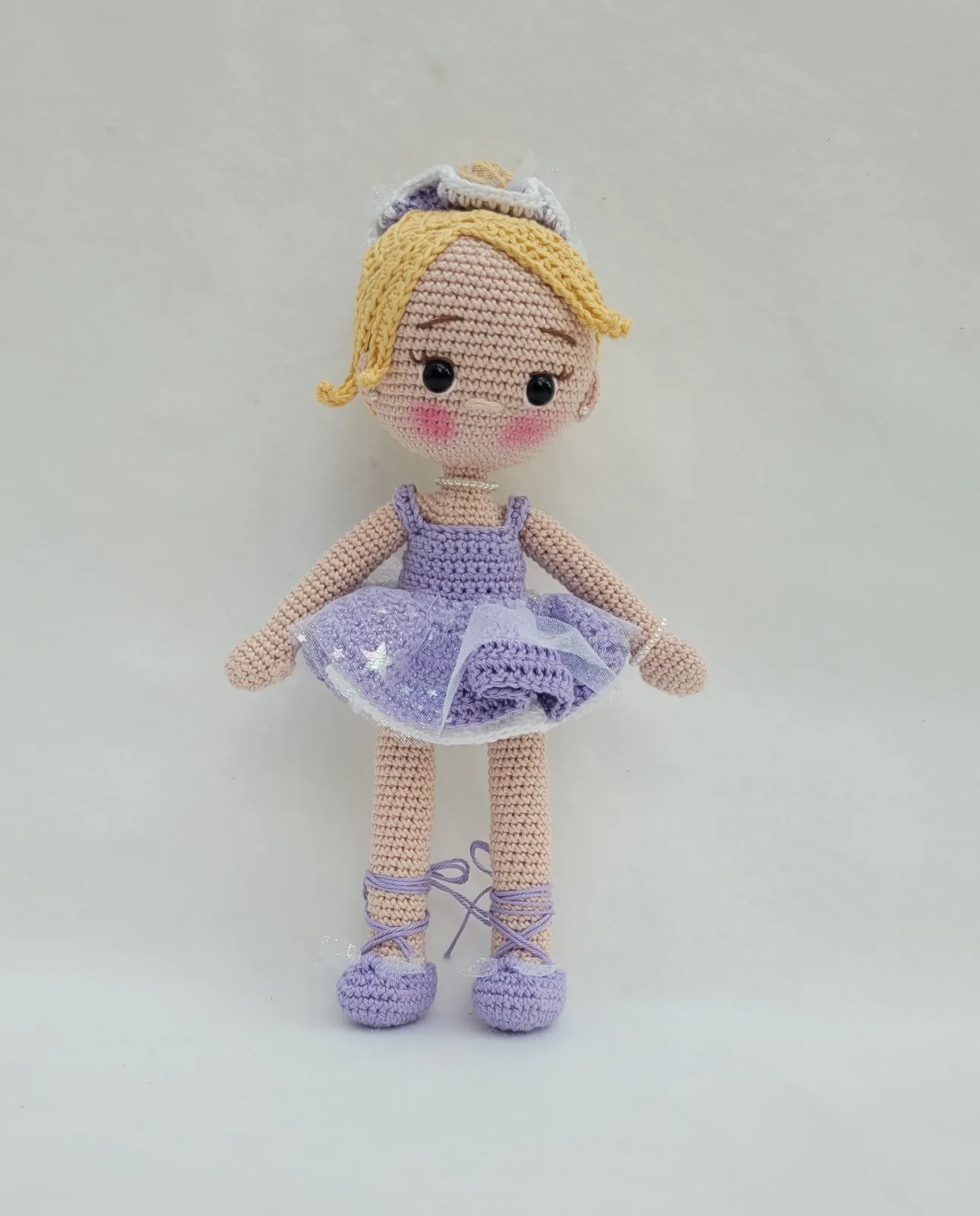 Viola - Gehäkelte lila Amigurumi Ballerina Puppe 29 cm Handmade handgemachte Stoffpuppe Geschenk für Mädchen Deko Zimmer
