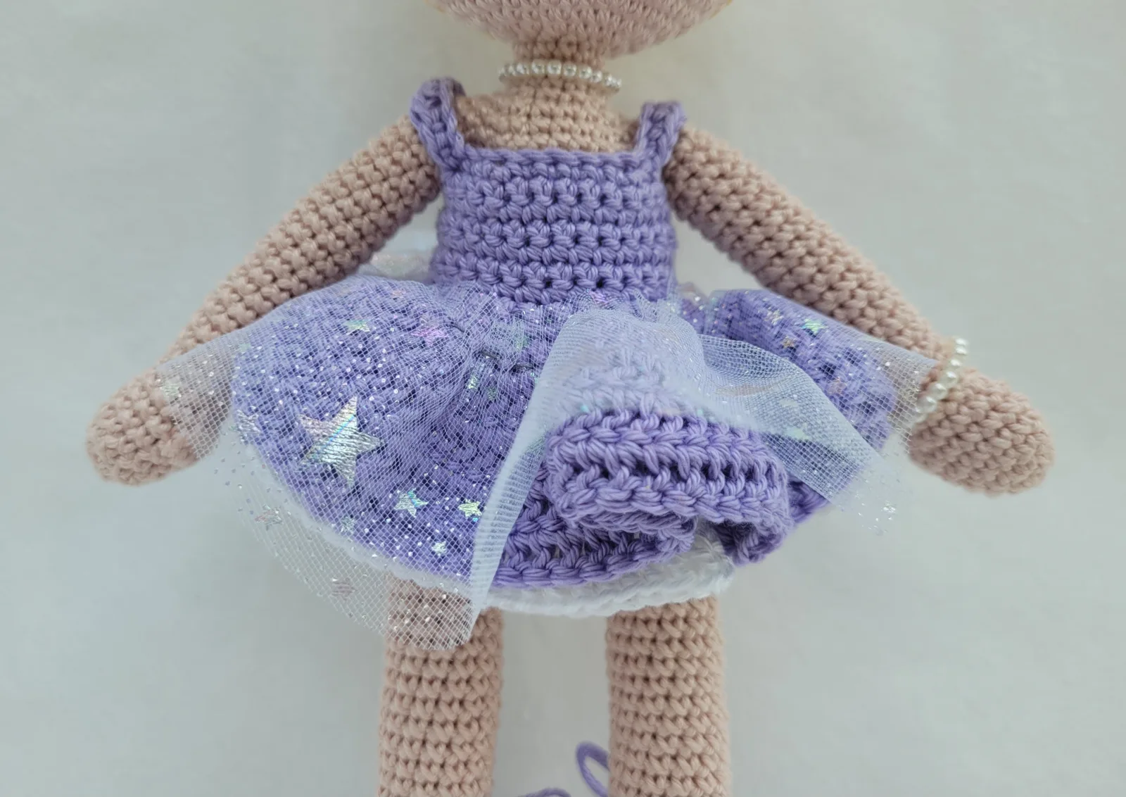 Viola - Gehäkelte lila Amigurumi Ballerina Puppe 29 cm Handmade handgemachte Stoffpuppe Geschenk für Mädchen Deko Zimmer – Bild 4