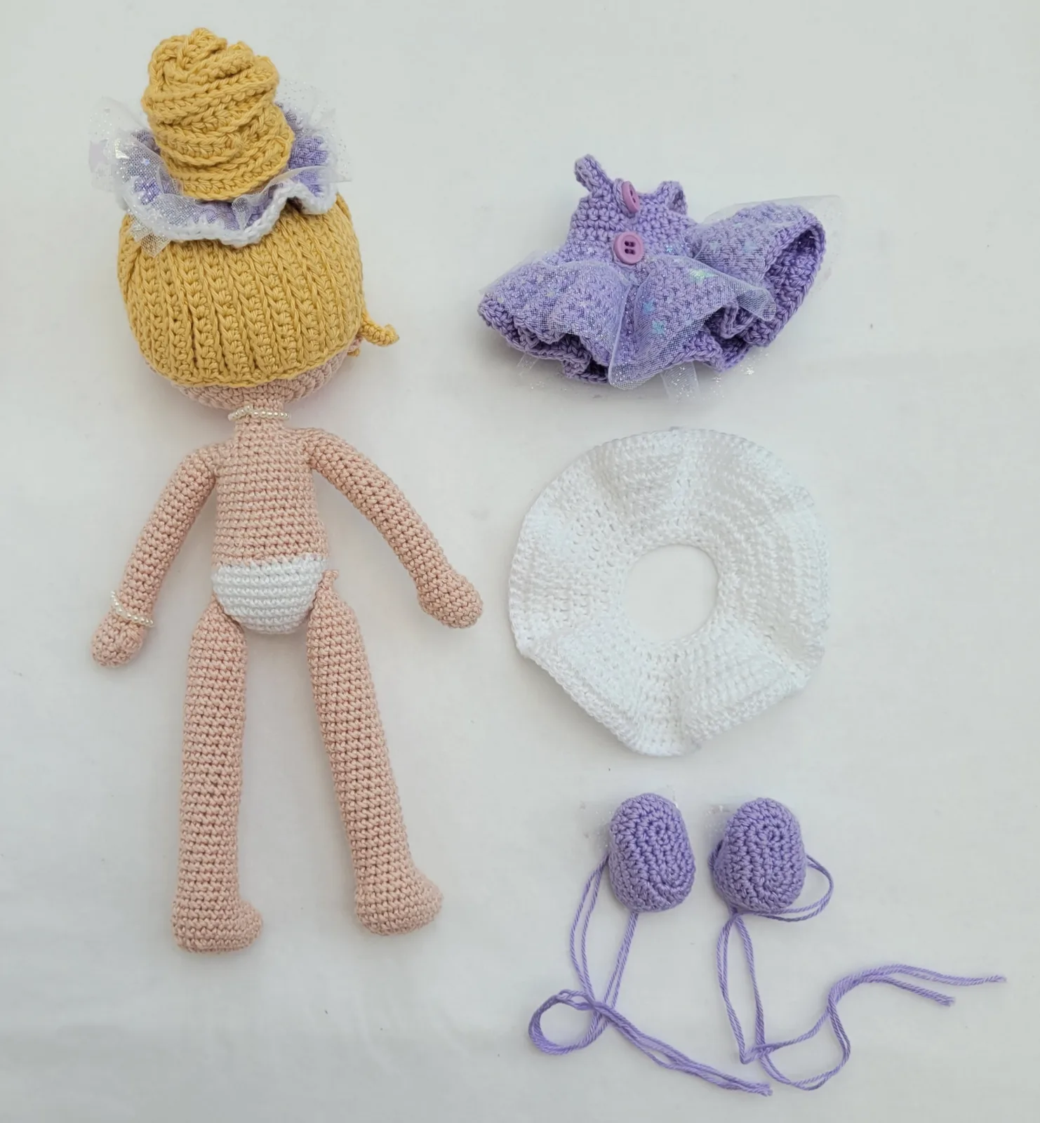 Viola - Gehäkelte lila Amigurumi Ballerina Puppe 29 cm Handmade handgemachte Stoffpuppe Geschenk für Mädchen Deko Zimmer – Bild 13