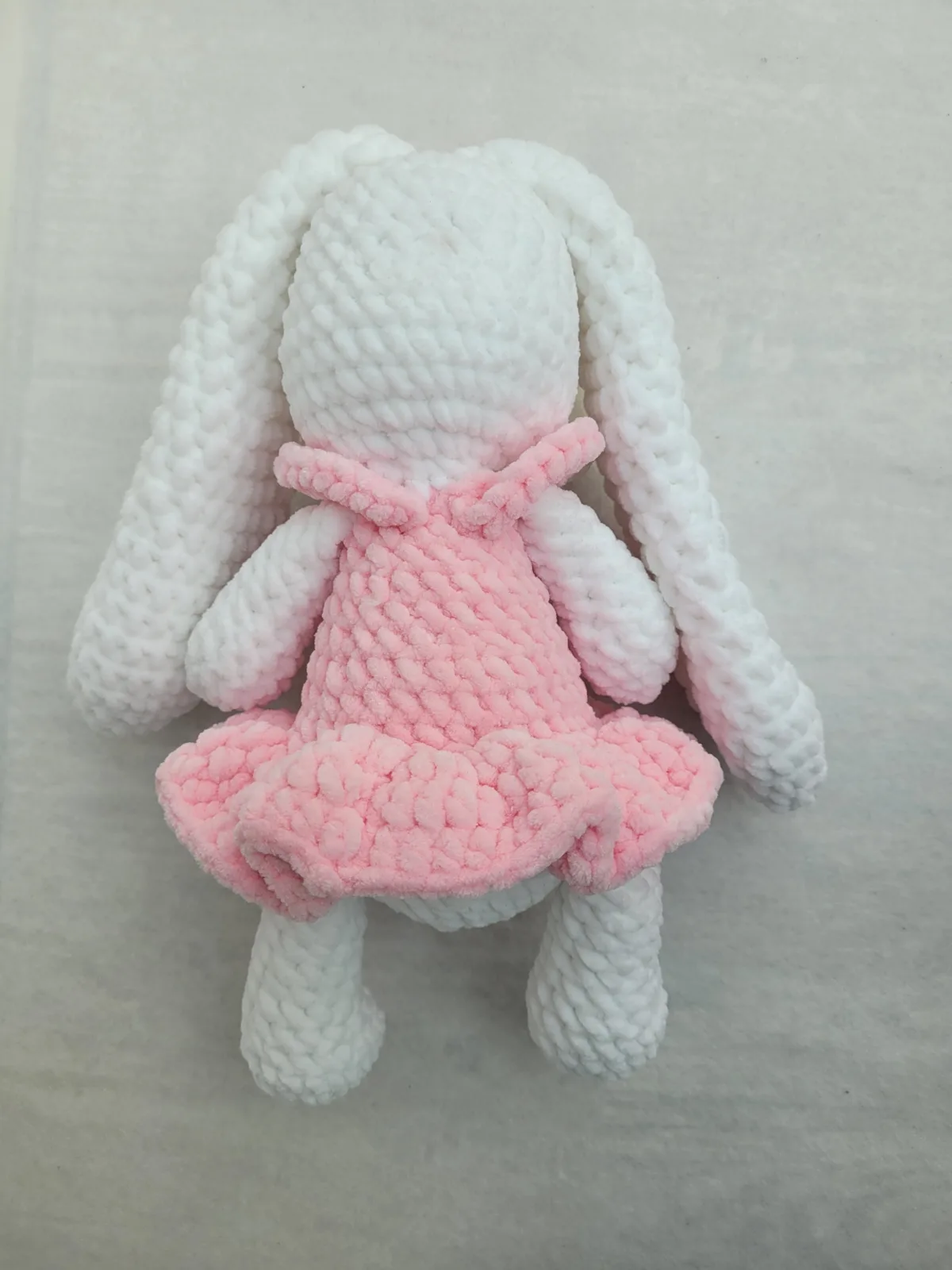 Sweetie - Gehäkelter Amigurumi Hase Rosa Weiß Handmade Handgemacht Kuschelig Geschenk Mädchen Kinder Deko Kinderzimmer – Bild 6