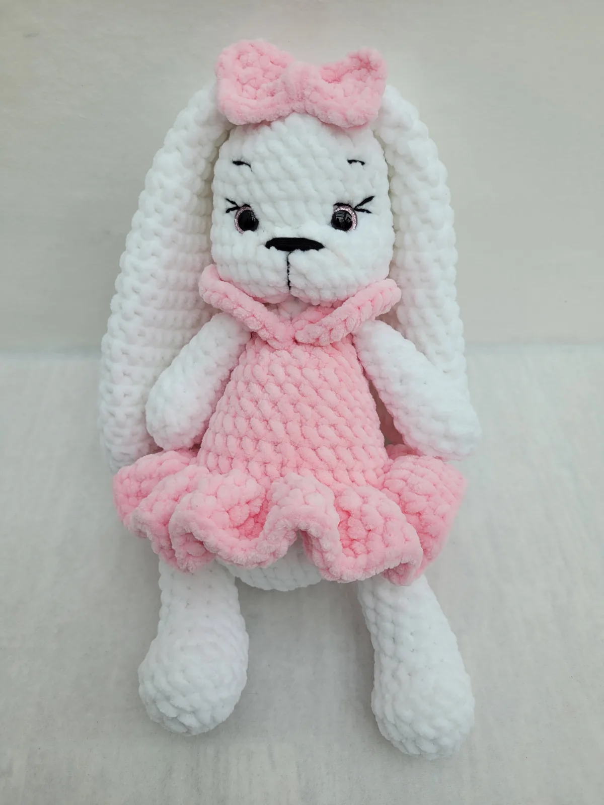 Sweetie - Gehäkelter Amigurumi Hase Rosa Weiß Handmade Handgemacht Kuschelig Geschenk Mädchen Kinder Deko Kinderzimmer – Bild 2