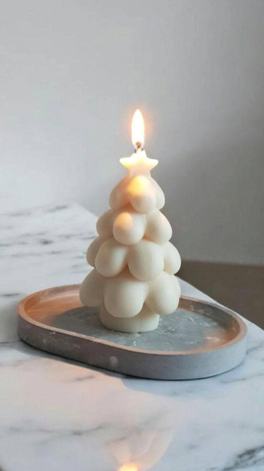 Weihnachtsbaum Kerze aus Rapswachs – Baumkerze als Winterdeko & Weihnachtsdeko