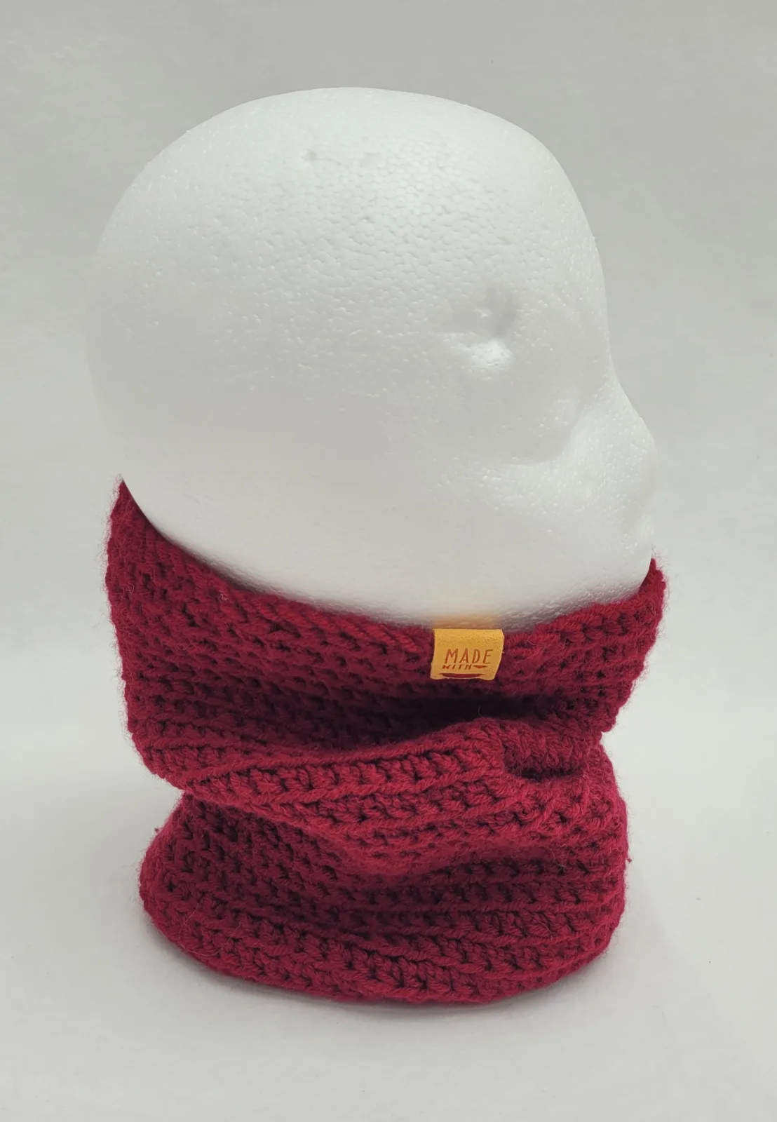 4-teiliges Winter Set für Damen aus Mischwolle Dunkelrot Mütze Halswärmer Stirnband Handstulpen Handgehäkelt – Bild 14