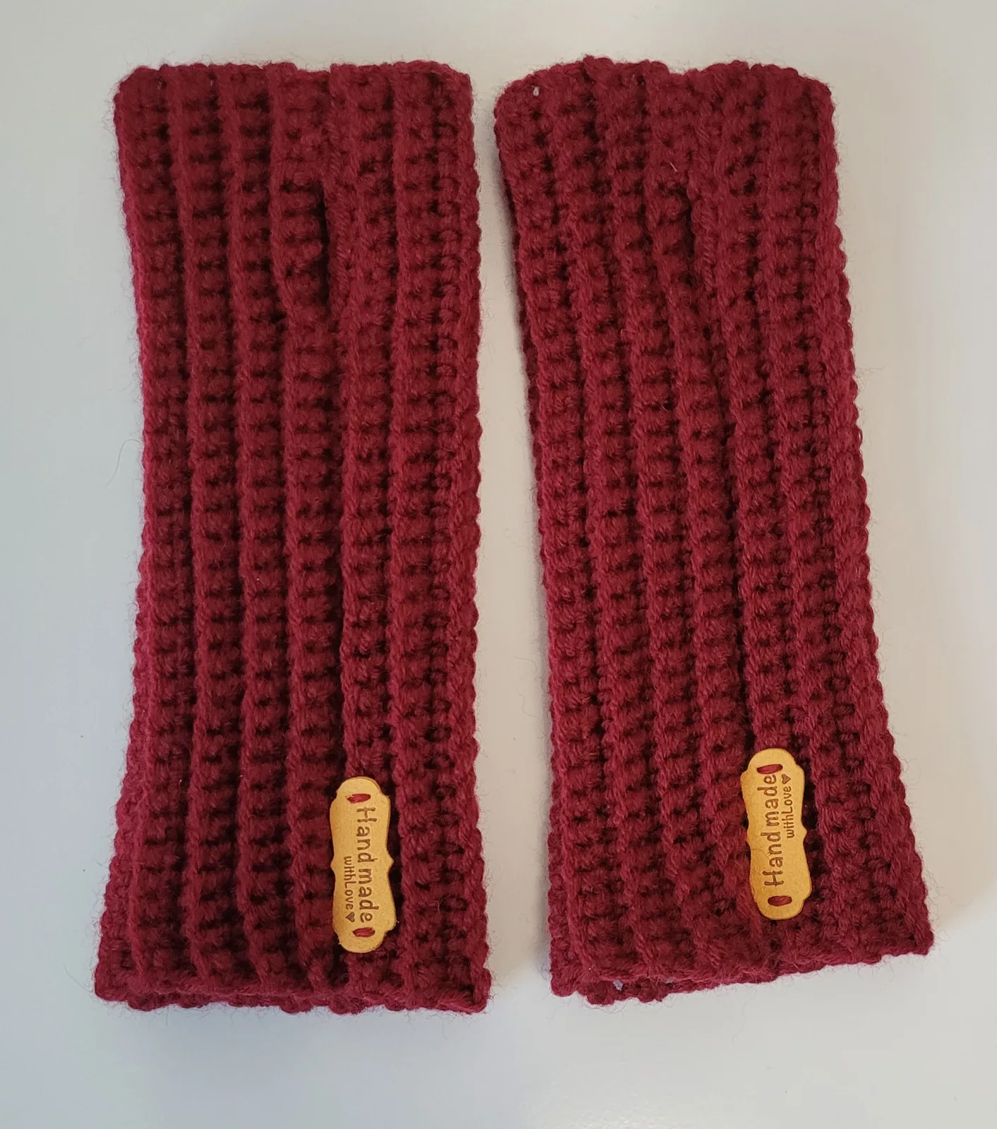 4-teiliges Winter Set für Damen aus Mischwolle Dunkelrot Mütze Halswärmer Stirnband Handstulpen Handgehäkelt – Bild 20