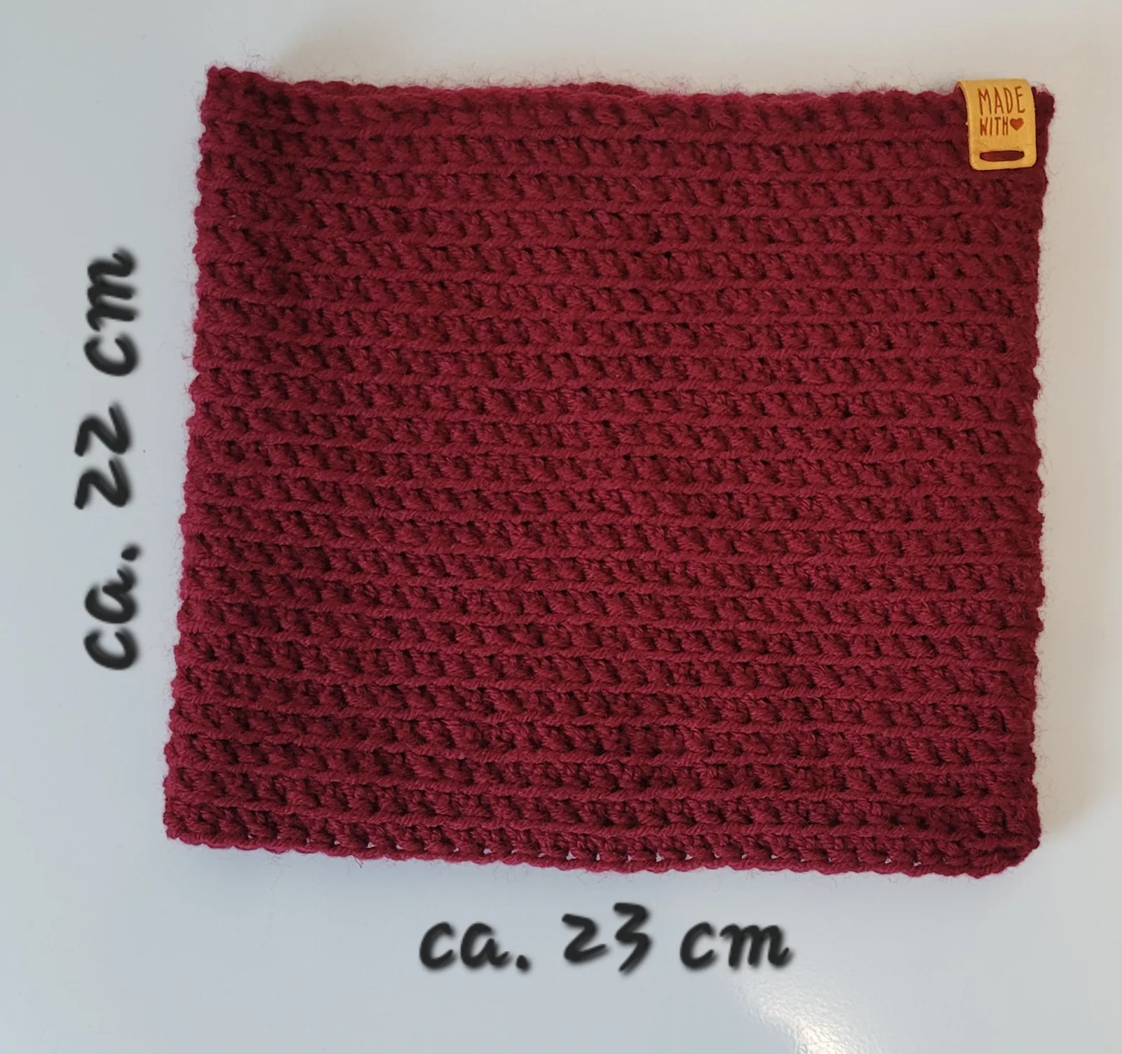 4-teiliges Winter Set für Damen aus Mischwolle Dunkelrot Mütze Halswärmer Stirnband Handstulpen Handgehäkelt – Bild 16