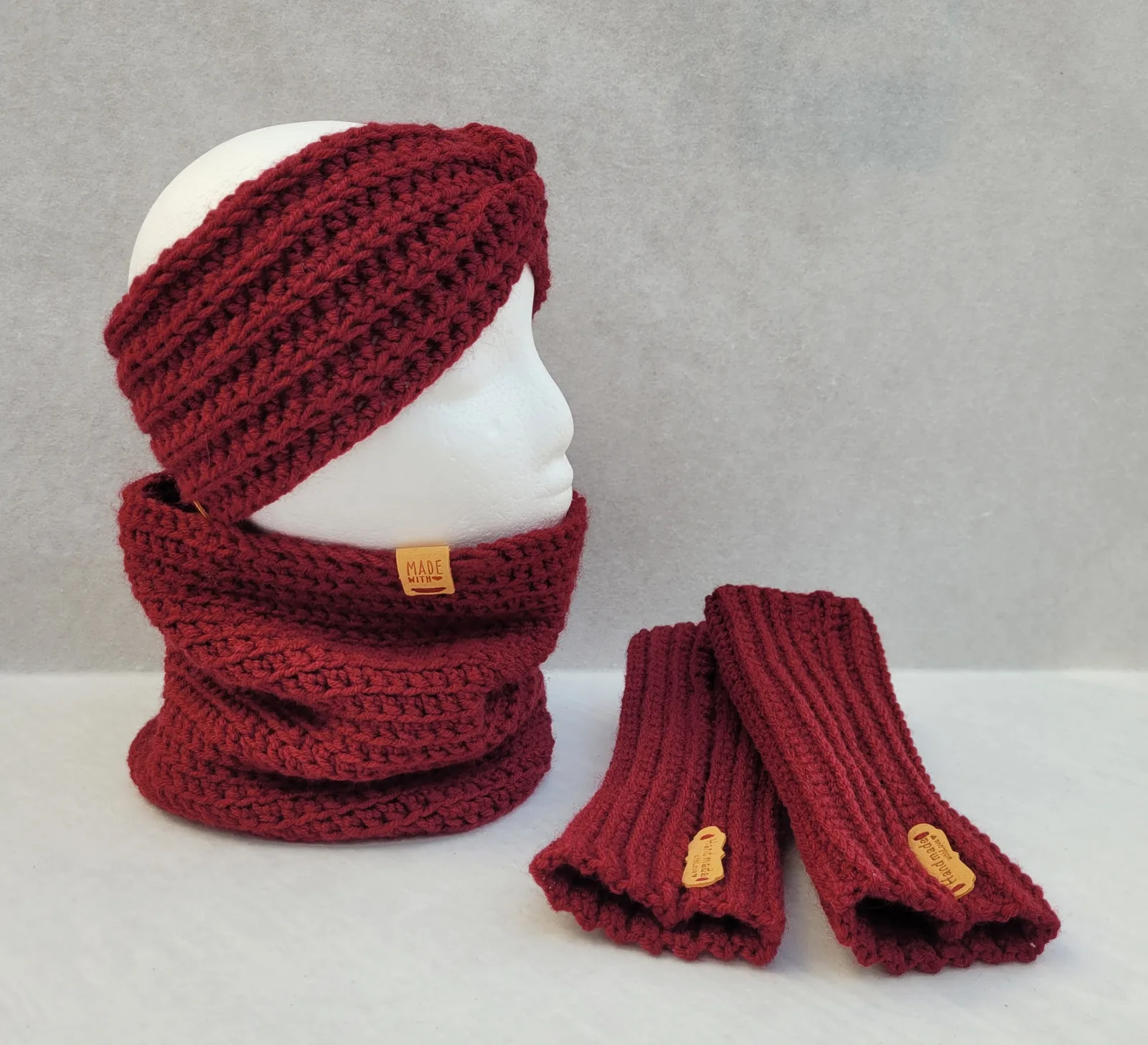 Handgehäkelter Halswärmer für Damen und größere Mädchen Dunkelrot Winter Schlauchschal Mischwolle Einheitsgröße – Bild 7