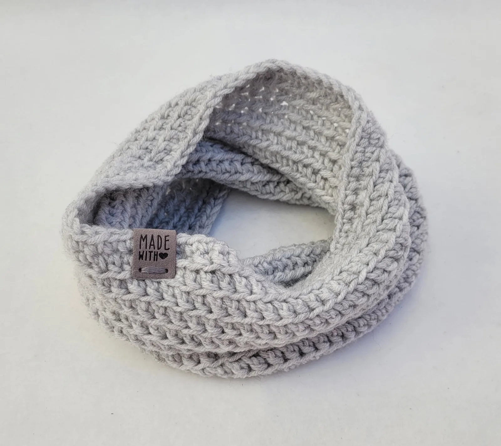 Handgehäkelter Halswärmer für Damen und größere Mädchen Grau Winter Schlauchschal Mischwolle Einheitsgröße
