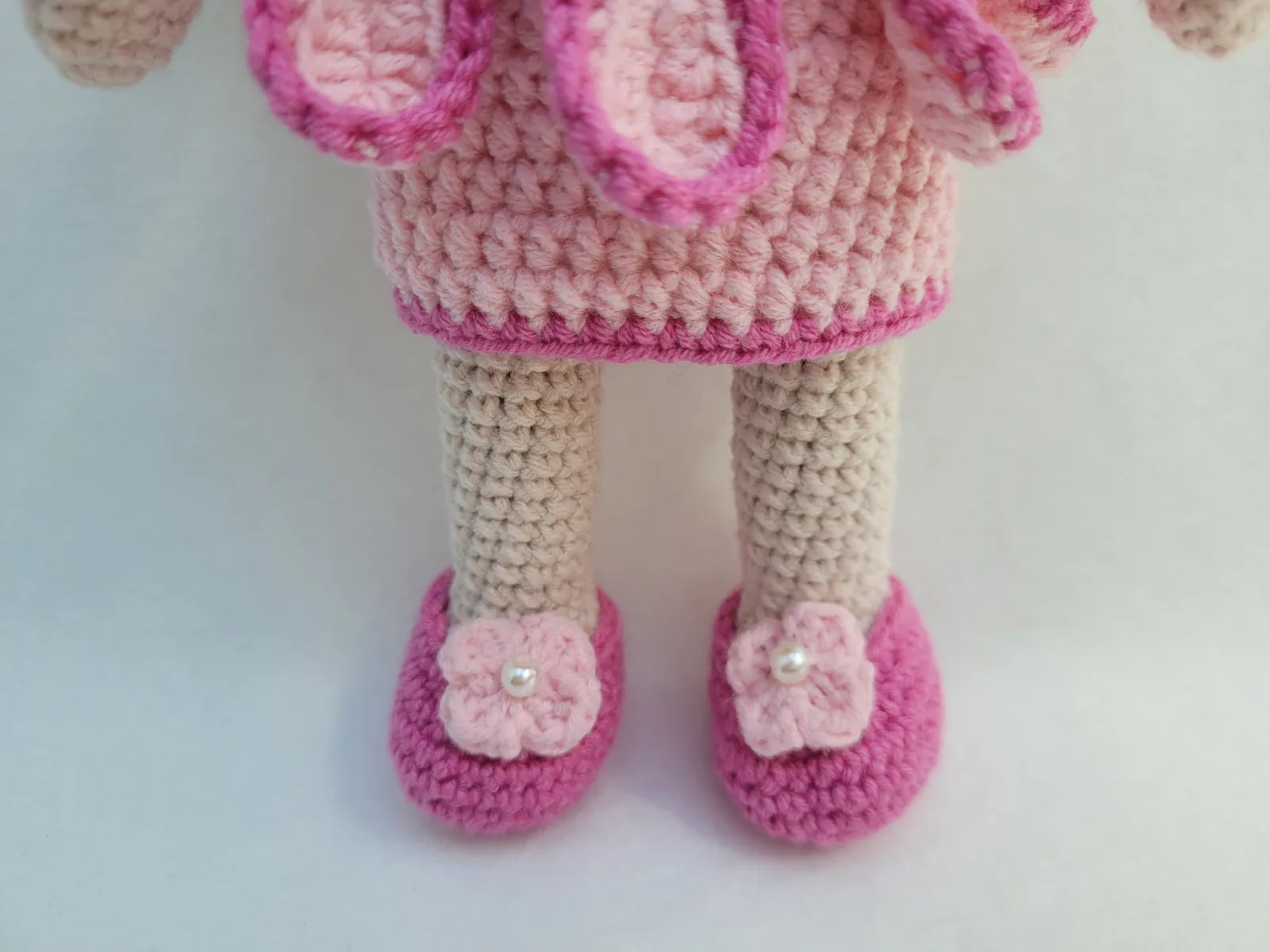 Pixi – Gehäkelte Amigurumi Fee mit Flügeln 25 cm Handmade handgemachte Unikat Geschenk Mädchen Deko Kinderzimmer Gift – Bild 4