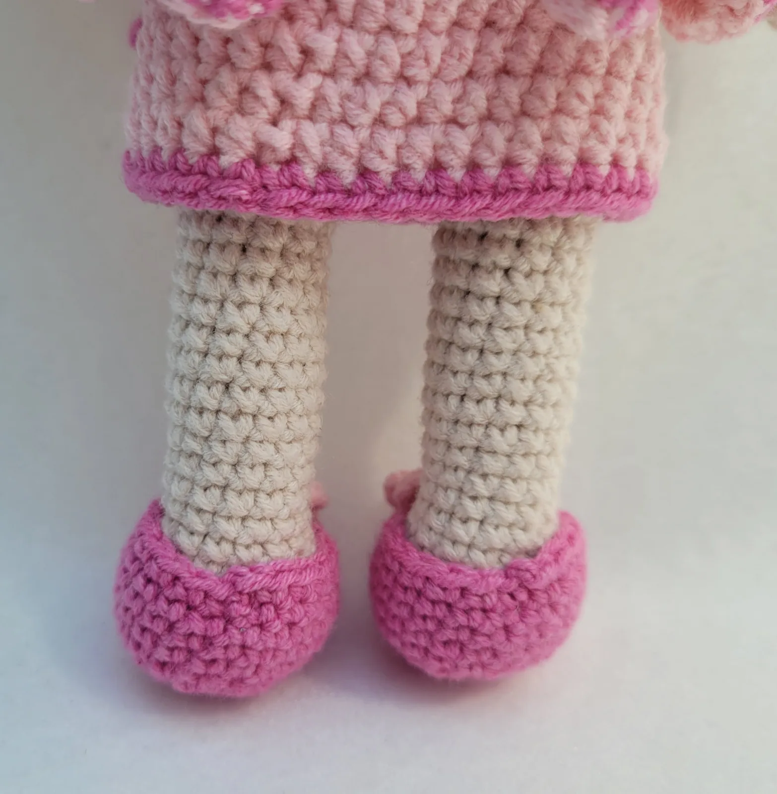 Pixi – Gehäkelte Amigurumi Fee mit Flügeln 25 cm Handmade handgemachte Unikat Geschenk Mädchen Deko Kinderzimmer Gift – Bild 9