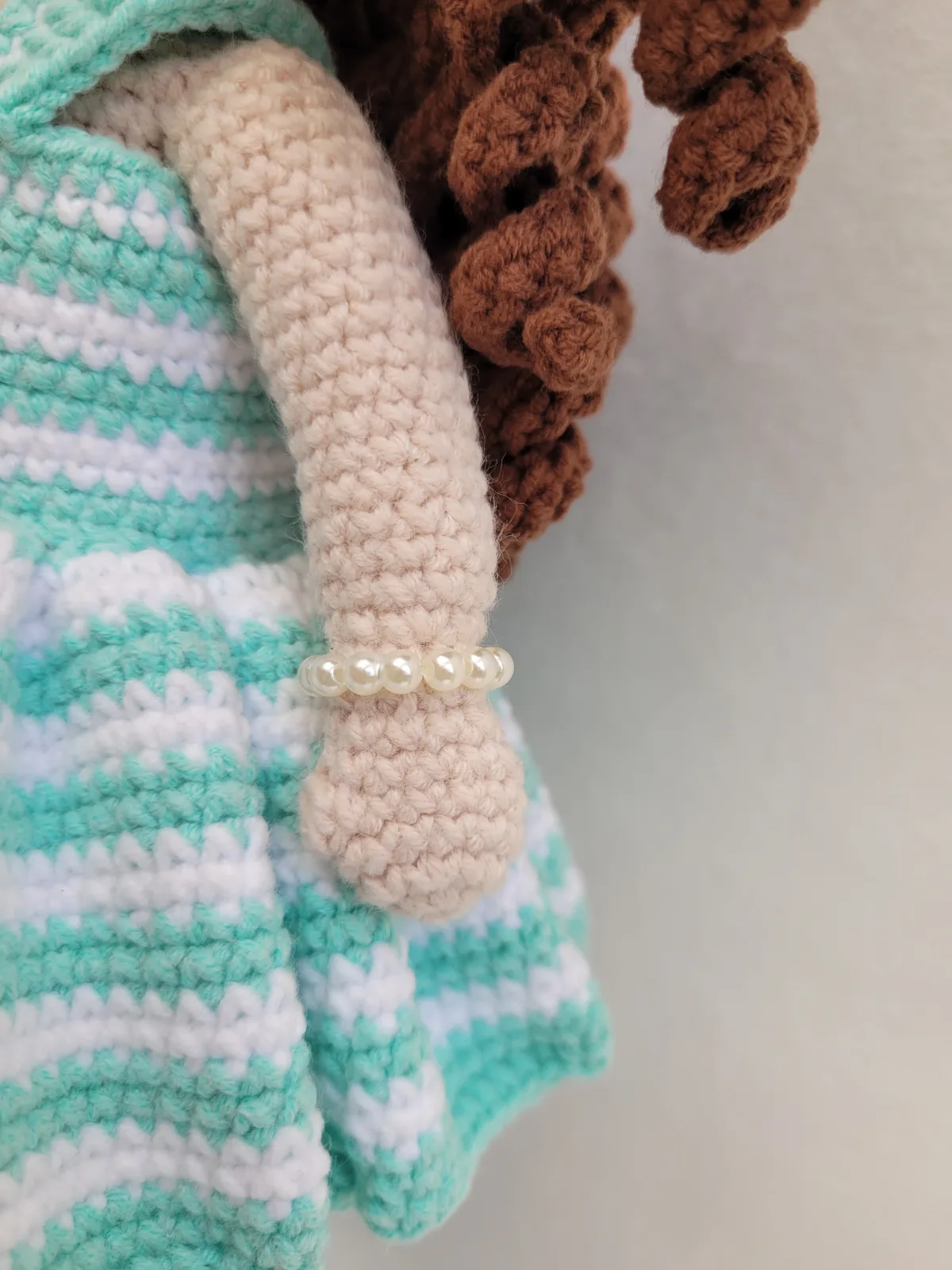 Mira - Handgefertigte gehäkelte Amigurumi Puppe 34 cm türkis Stoffpuppe Handmade Geschenk Mädchen Kinderzimmer Deko gift – Bild 5