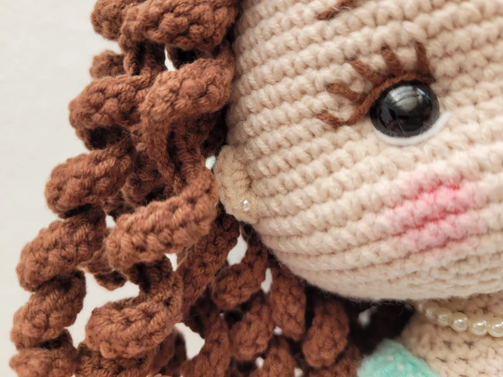 Mira - Handgefertigte gehäkelte Amigurumi Puppe 34 cm türkis Stoffpuppe Handmade Geschenk Mädchen Kinderzimmer Deko gift – Bild 6