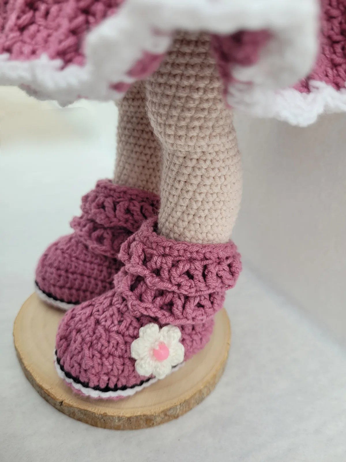 Saskia – handgefertigte Amigurumi Puppe 42 cm Einzigartige Stoffpuppe Handmade Geschenk Mädchen Kinderzimmer Deko gift – Bild 4