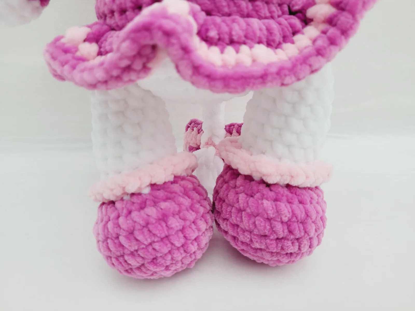 Lotta - Gehäkelte Amigurumi Kuh Rosa Weiß Handmade handgemachtes Kuscheltier Geschenk Kinderzimmer Deko Mädchen – Bild 5