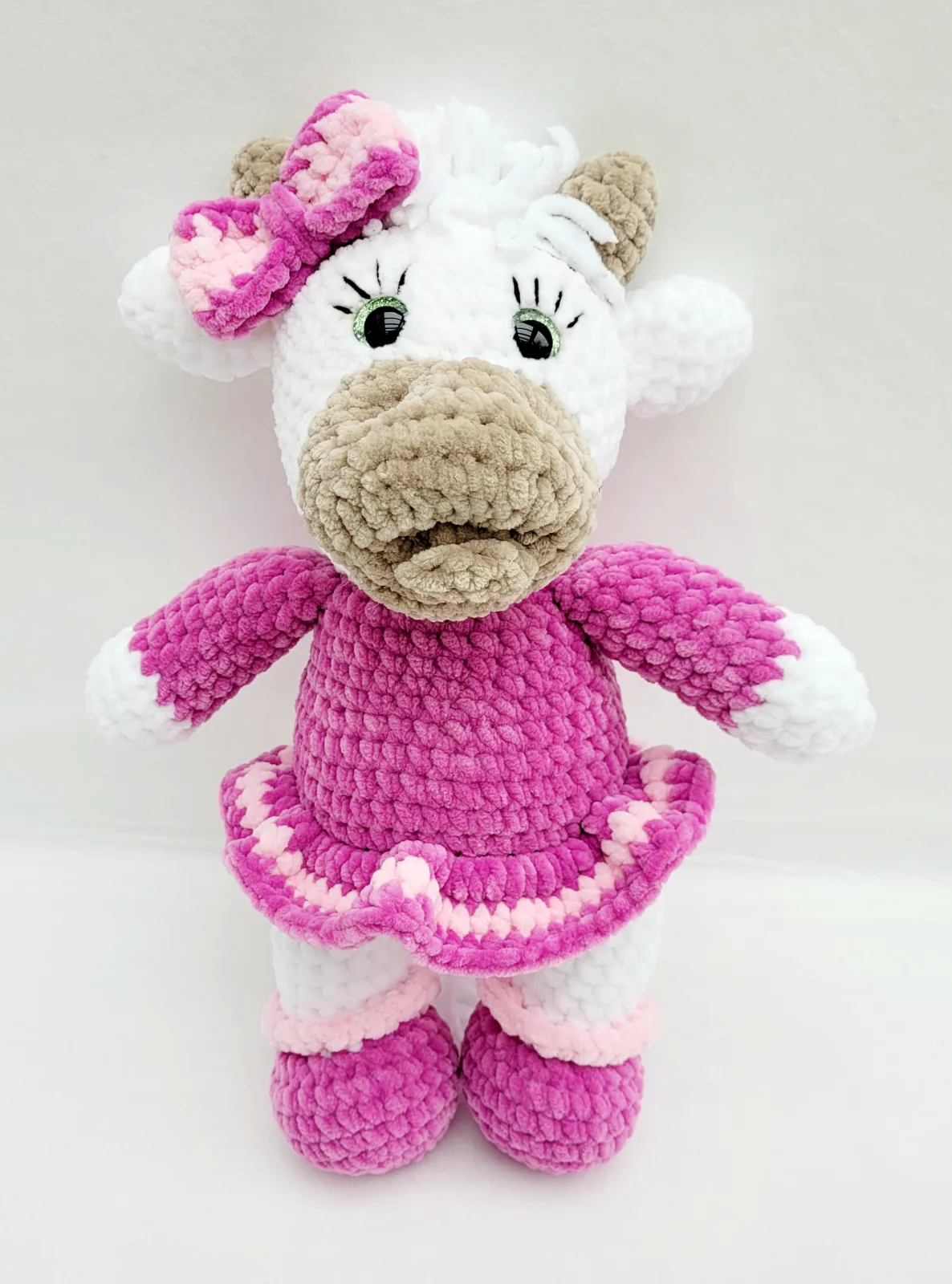 Lotta - Gehäkelte Amigurumi Kuh Rosa Weiß Handmade handgemachtes Kuscheltier Geschenk Kinderzimmer Deko Mädchen – Bild 2