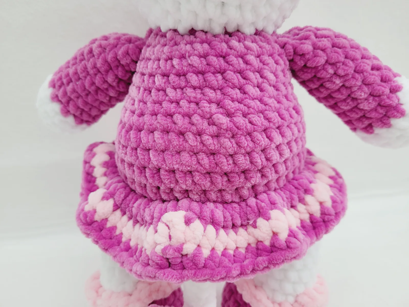 Lotta - Gehäkelte Amigurumi Kuh Rosa Weiß Handmade handgemachtes Kuscheltier Geschenk Kinderzimmer Deko Mädchen – Bild 9