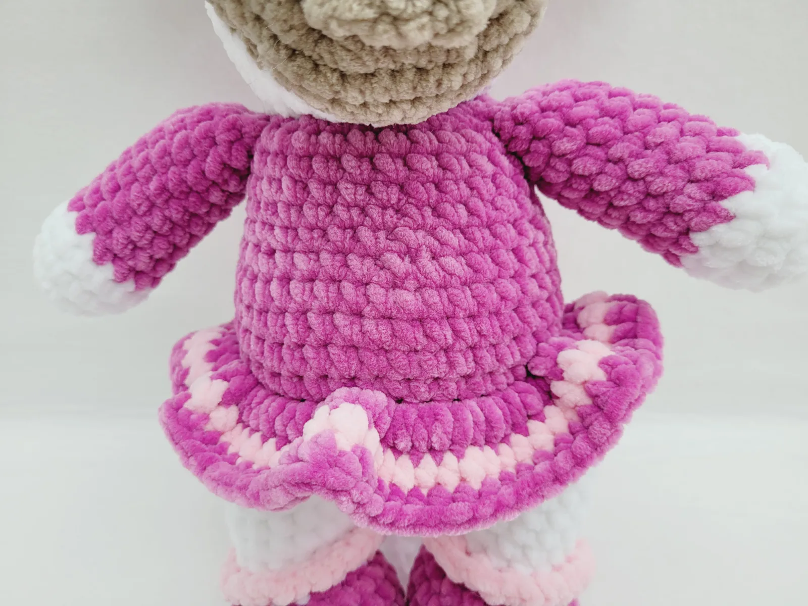 Lotta - Gehäkelte Amigurumi Kuh Rosa Weiß Handmade handgemachtes Kuscheltier Geschenk Kinderzimmer Deko Mädchen – Bild 4