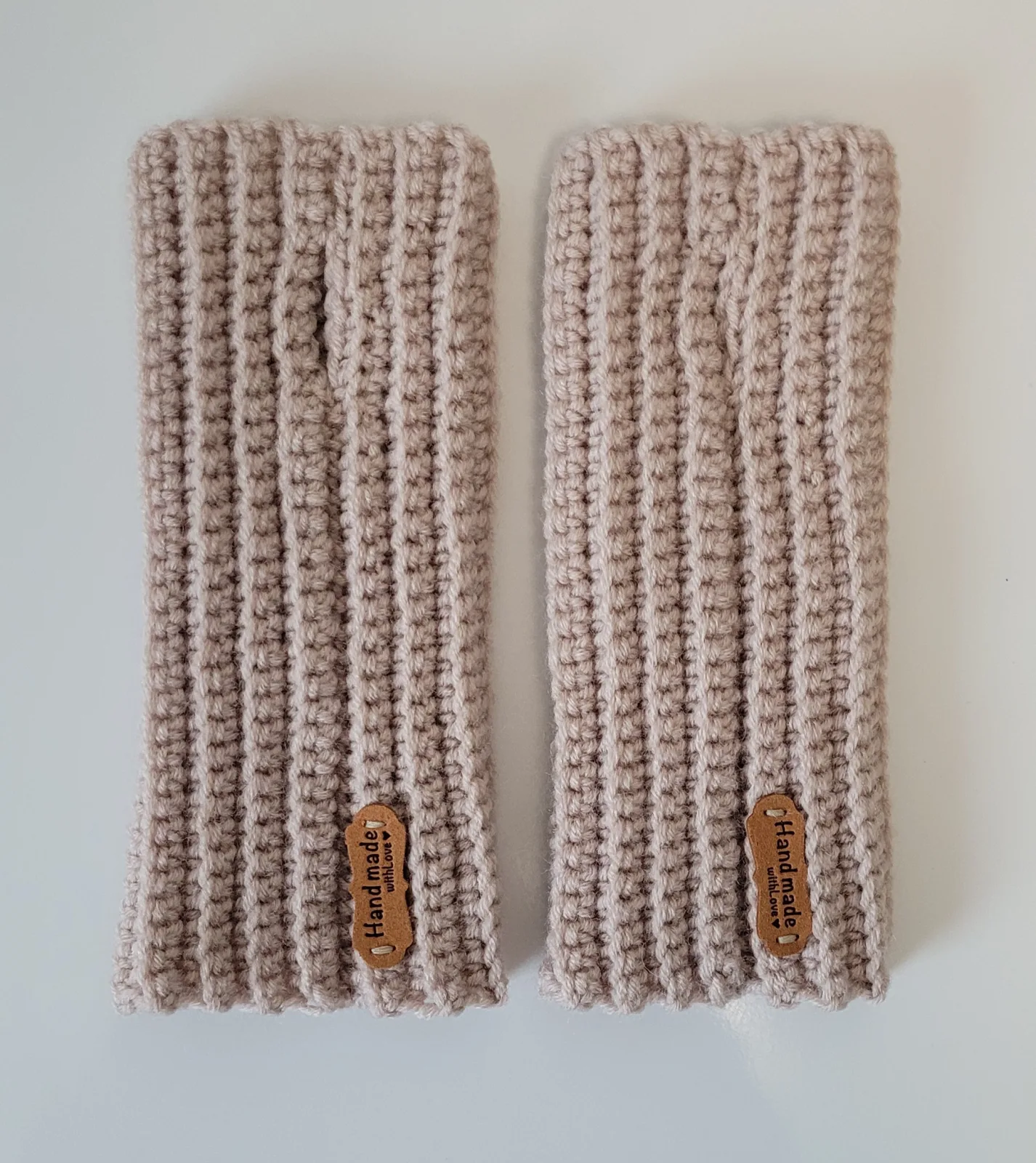 Handgehäkelte Handstulpen mit Daumenöffnung für Damen und größere Mädchen Grau-Beige (Steinfarbton) Winter Mischwolle – Bild 4