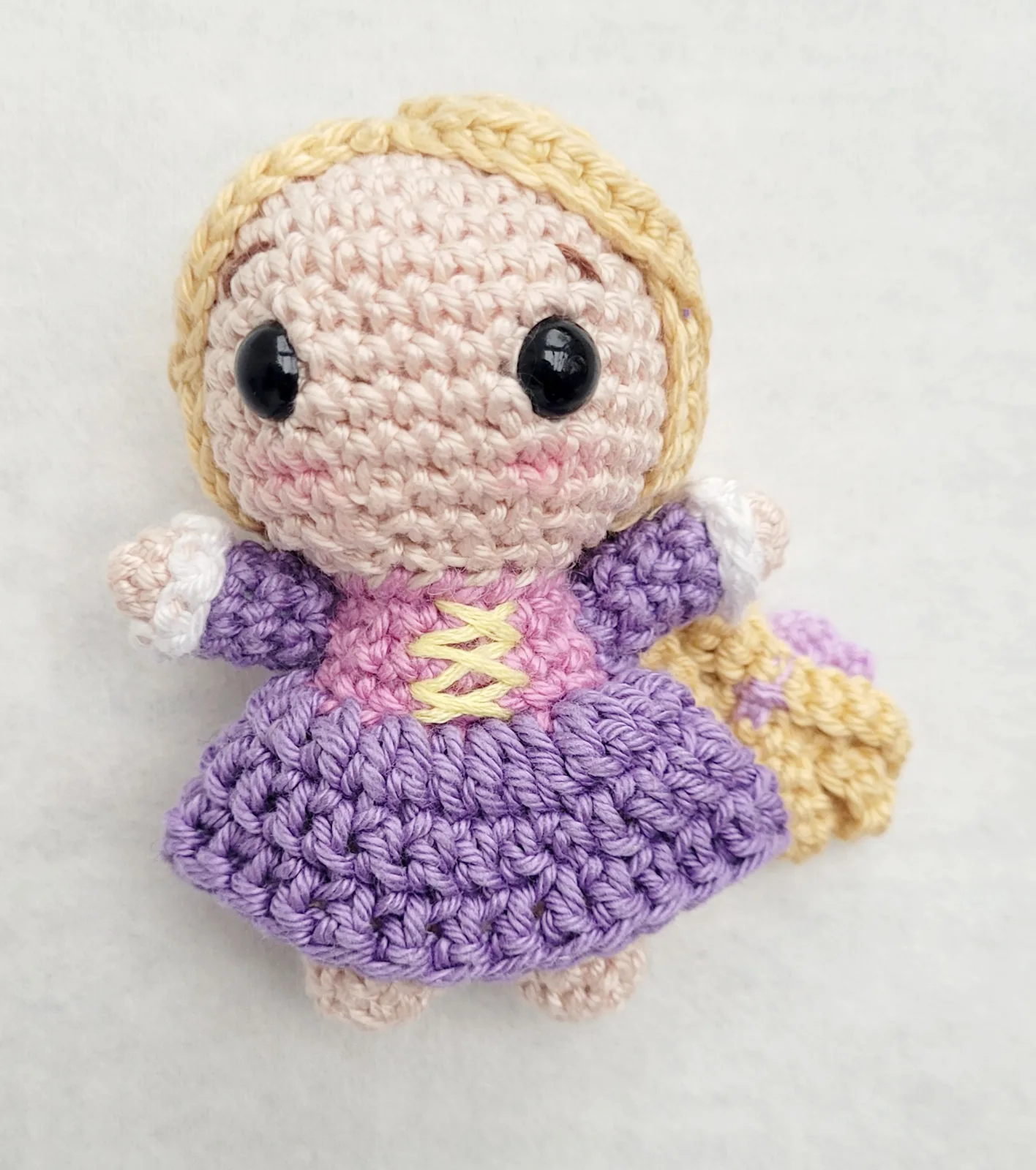 Gehäkelte Amigurumi Mini-Prinzessin | Handgemachte Märchenfigur | 9–12 cm | Geschenk & Deko Kinderzimmer für Mädchen – Bild 8