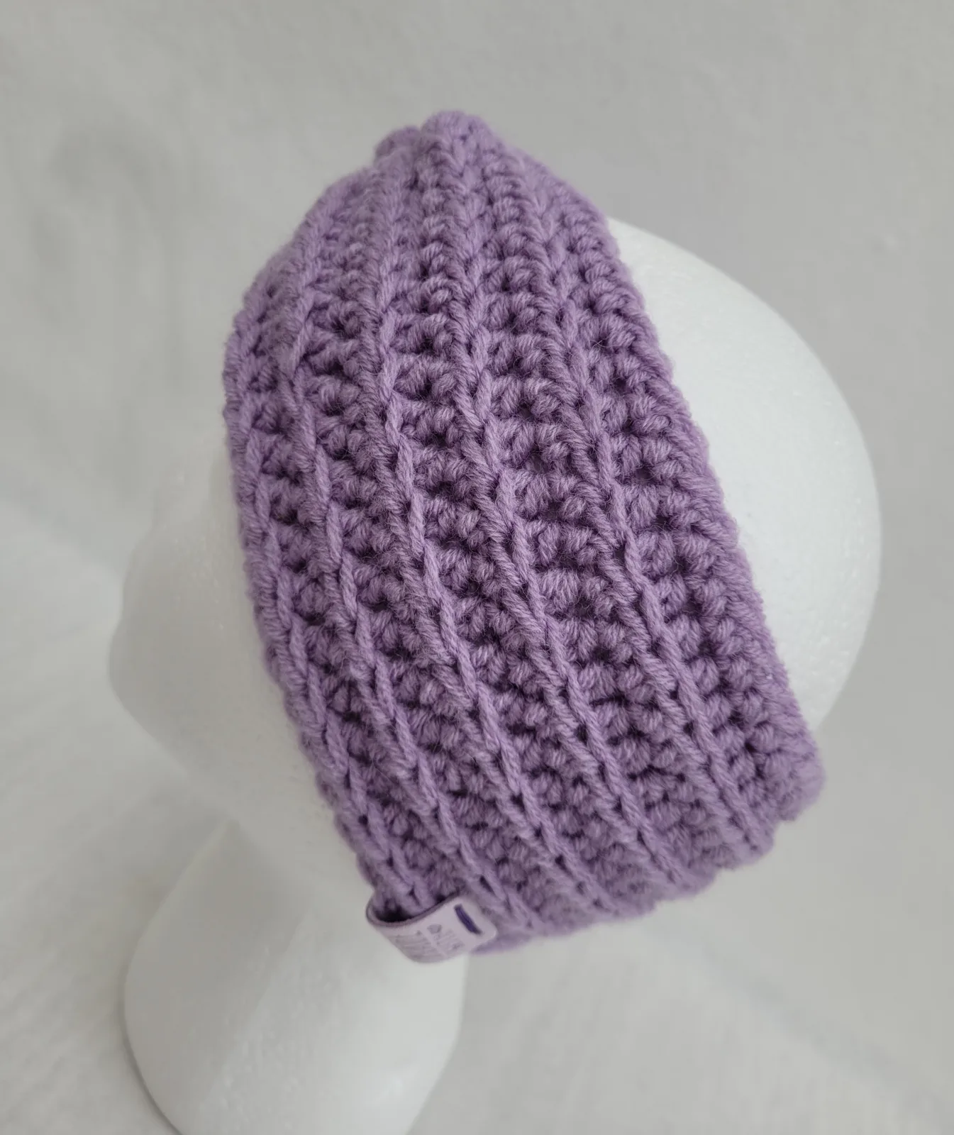 4-teiliges Winter Set für Damen aus Mischwolle Lila Mütze Halswärmer Stirnband Handstulpen Handgehäkelt – Bild 14
