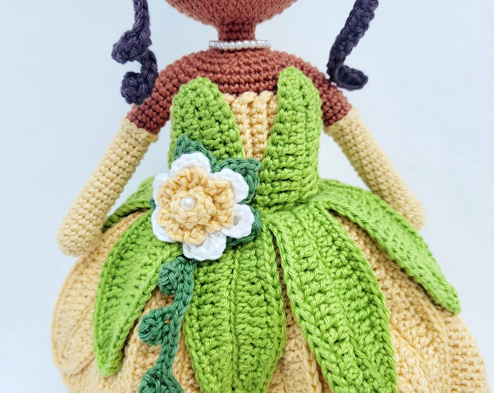 Gehäkelte Prinzessin Puppe Amigurumi – handgefertigte Märchenpuppe 31-32 cm grüne Prinzessin Geschenkidee für Mädchen – Bild 3