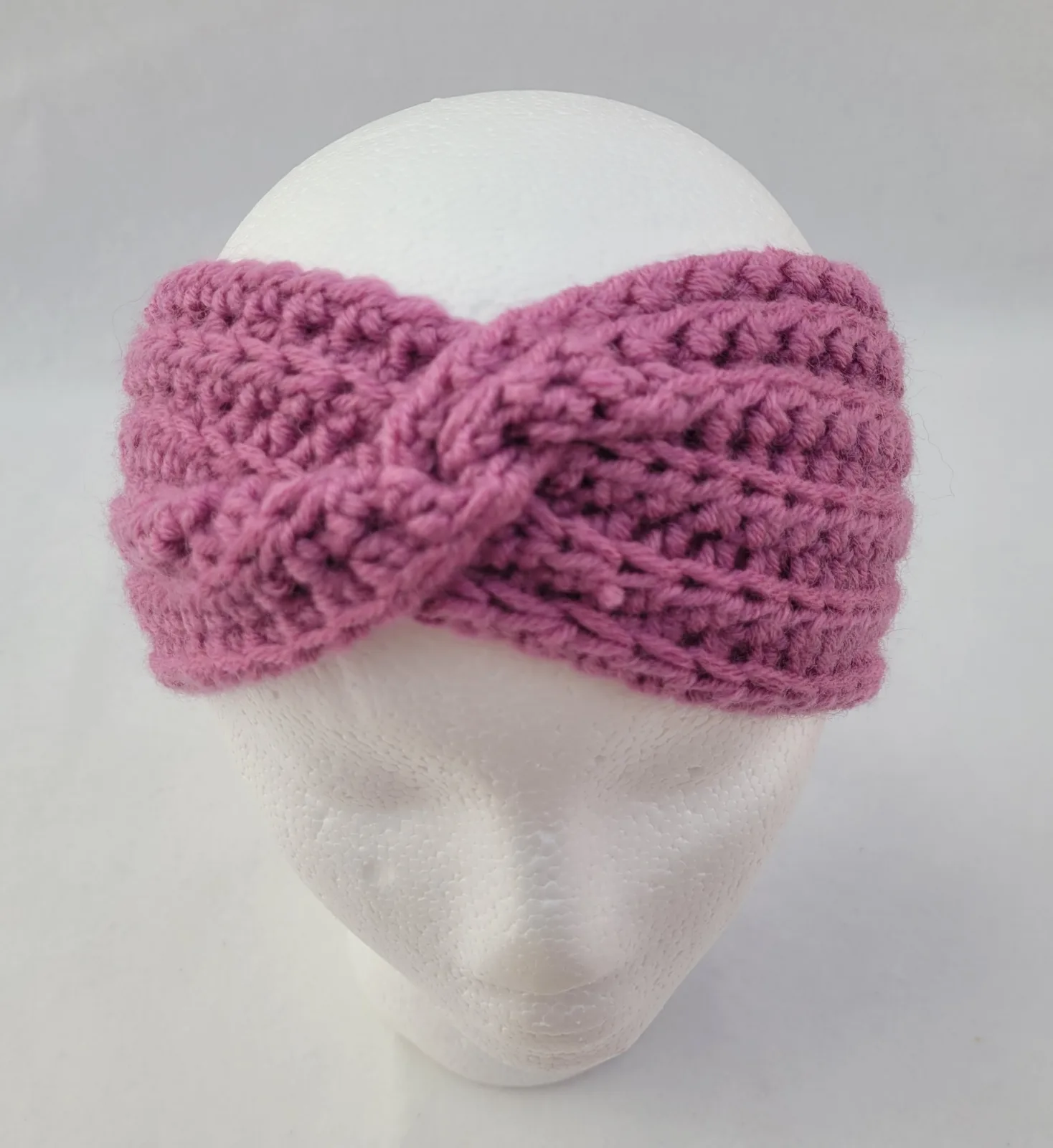 4-teiliges Winter Set für Damen aus Mischwolle Fliederfarbe Mütze Halswärmer Stirnband Handstulpen Handgehäkelt – Bild 10