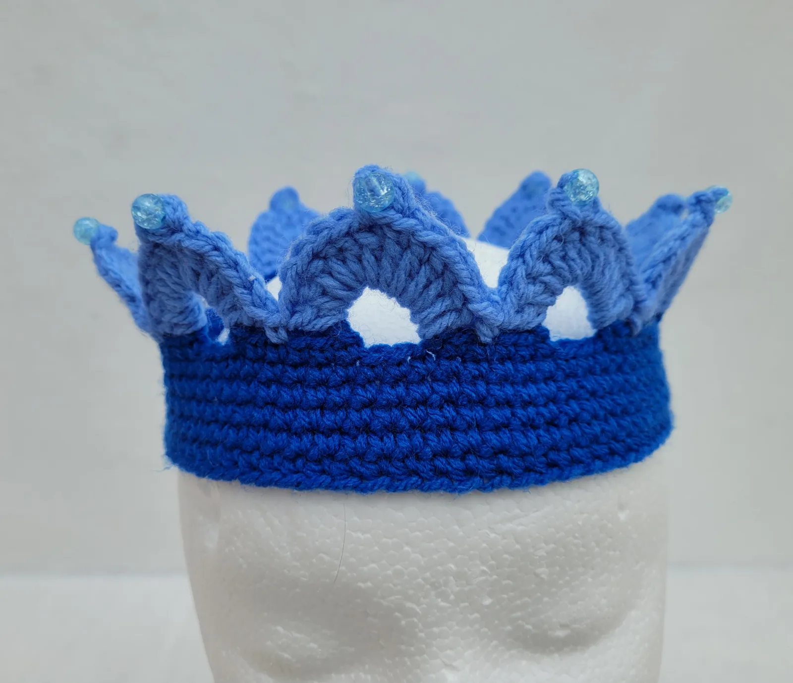 Krone mit Wunschzahl | Häkelkrone Blau Hellblau für Jungen | Prinzen Geburtstag Party Fotoshooting | 2–8 Jahre – Bild 4