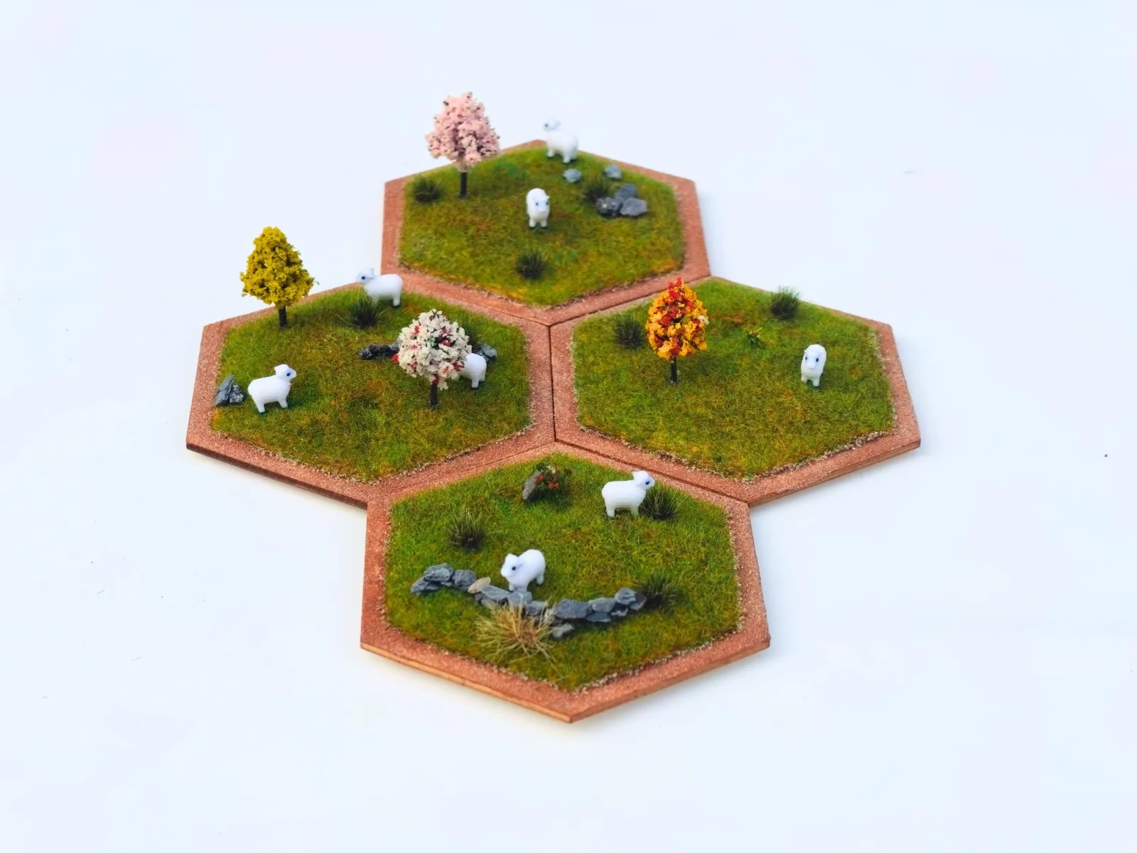 CATAN kompatibles 3D Spielbrett – ultra realistische, handgemachte Modellbau-Landschaft – Bild 9