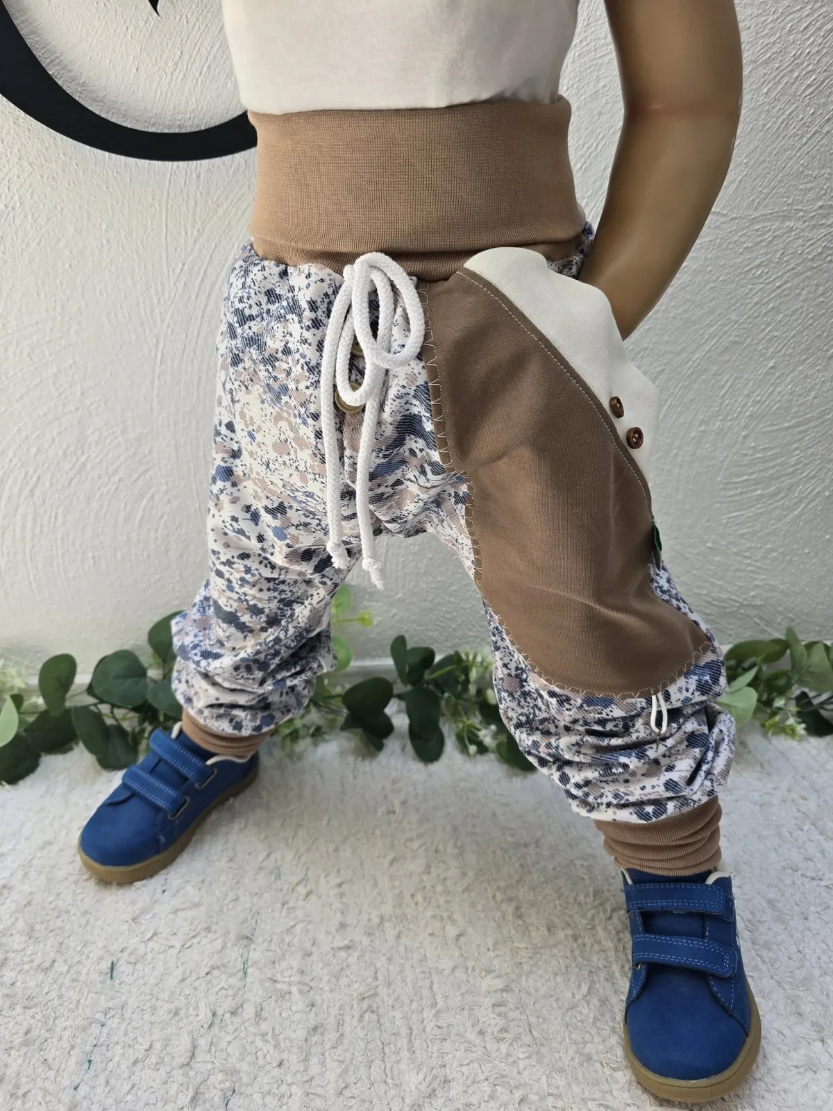 Jeans Pumphose Unikat Gr.110/116 – Handgemachte Denim – Bild 2