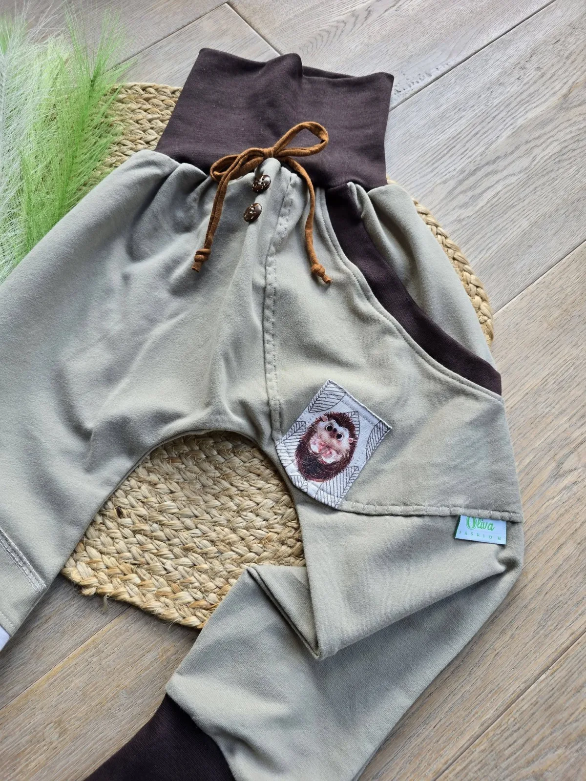 Pumphose 110/116 Braun – Handgemachte Mitwachshose Sweat – Bild 3