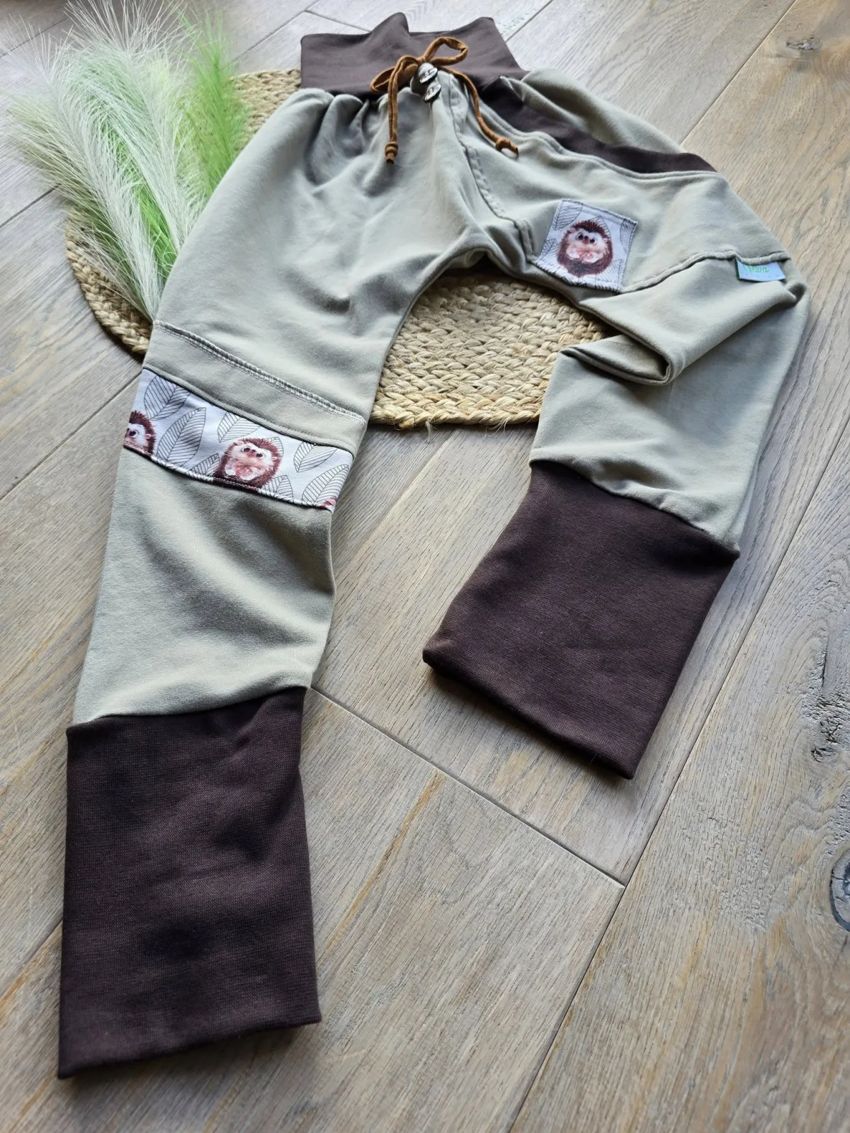 Pumphose 110/116 Braun – Handgemachte Mitwachshose Sweat – Bild 5