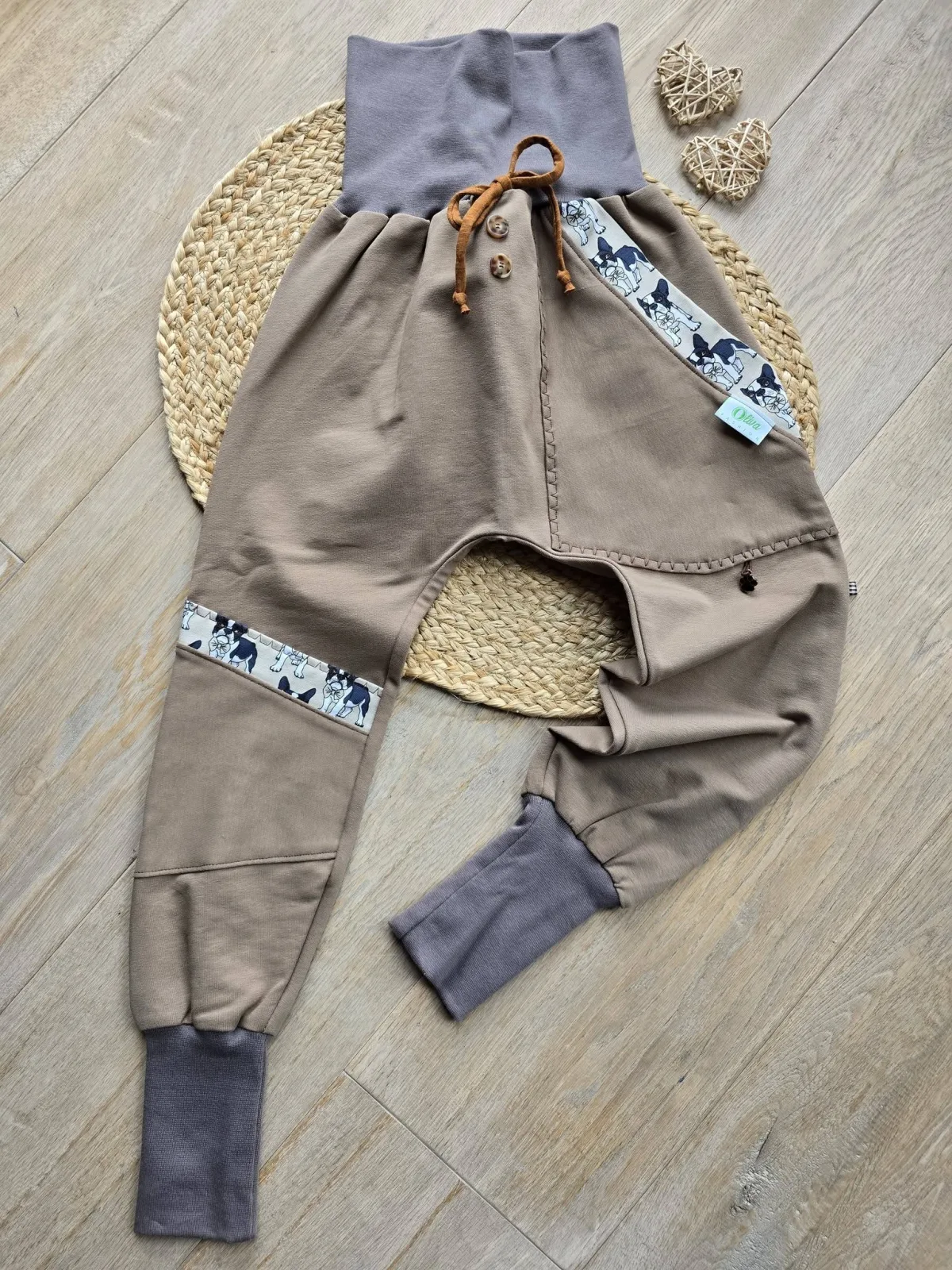 Organic Sweat Pumphose 122/128 Braun Unisex – Mitwachshose mit Hunde