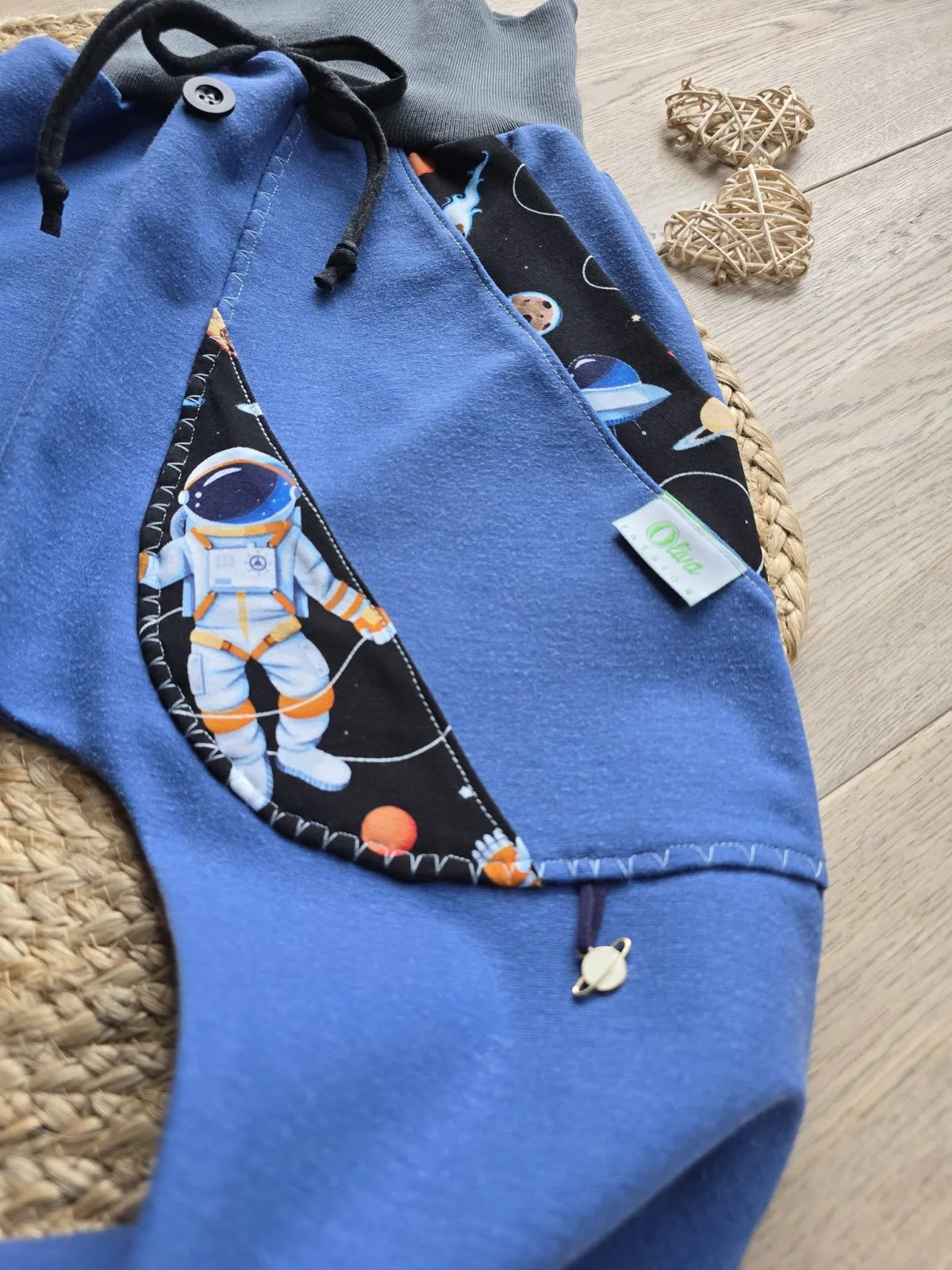 Handgemachte Organic Sweat Pumphose Unisex Gr.122/128 mit Astronaut – Bild 3