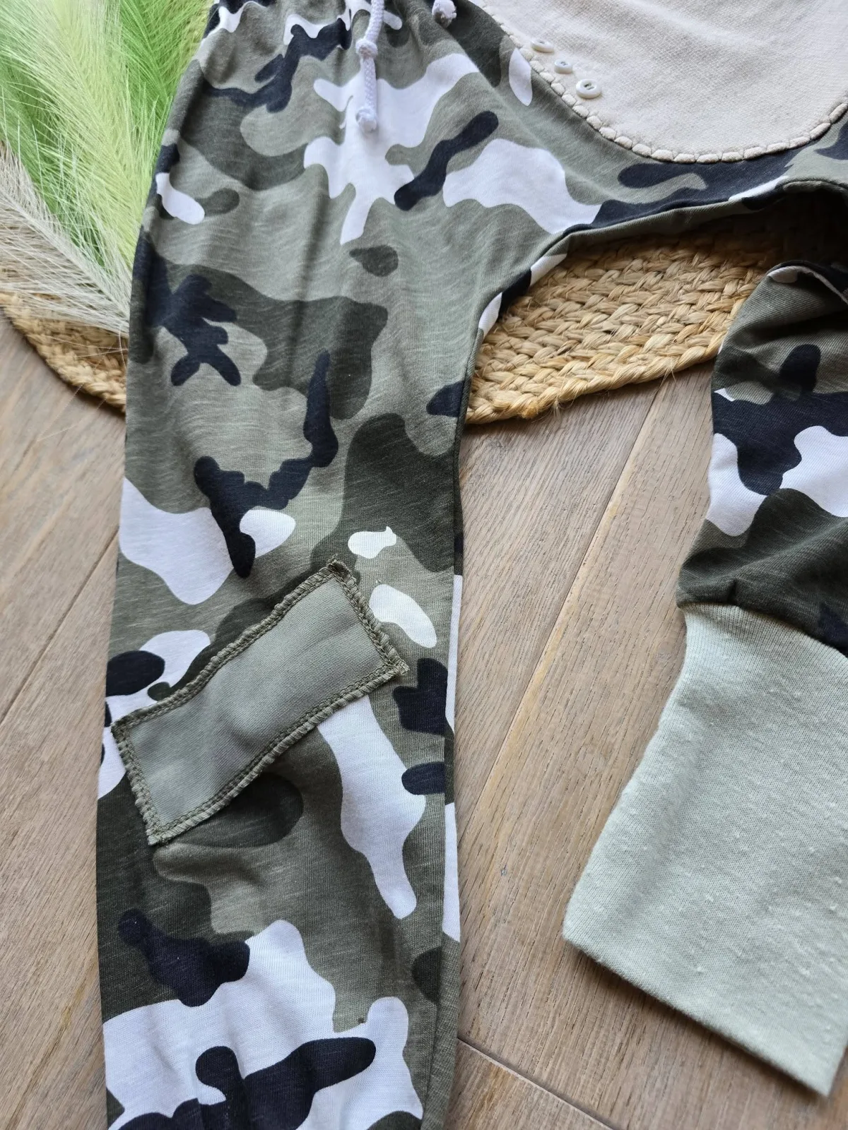Leichte Pumphose Camouflage Gr. 122/128 Organic Unisex Khaki – Bild 3