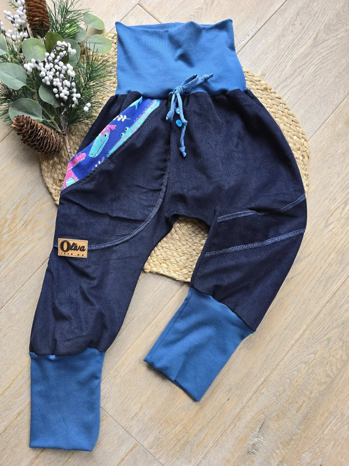 Cord Pumphose 98/104 –Blau Unikat mit Krokodil