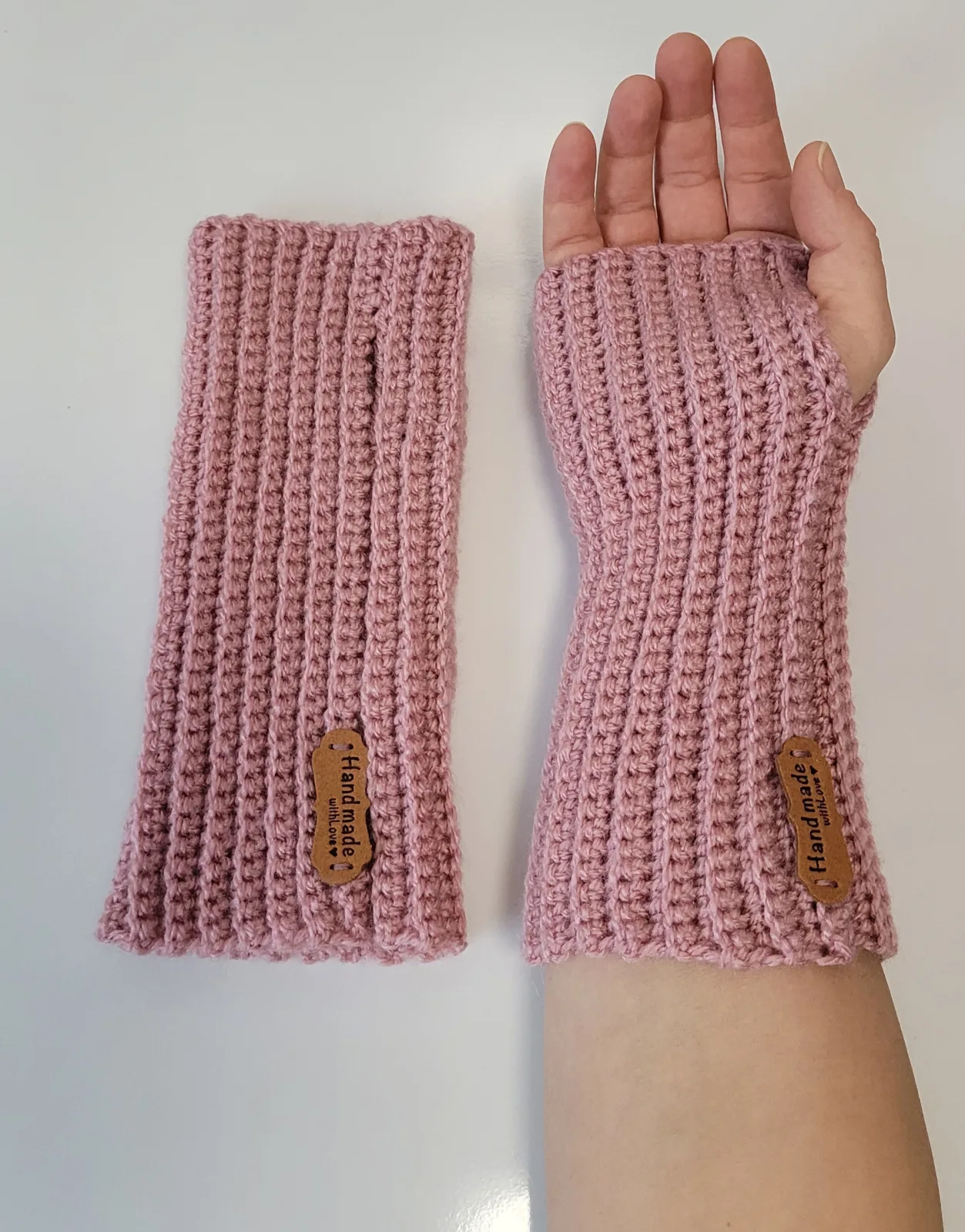 4-teiliges Winter-Set für Damen und größere Mädchen aus Acrylwolle Altrosa – Mütze, Stirnband, Halswärmer, Handstulpen – Bild 19