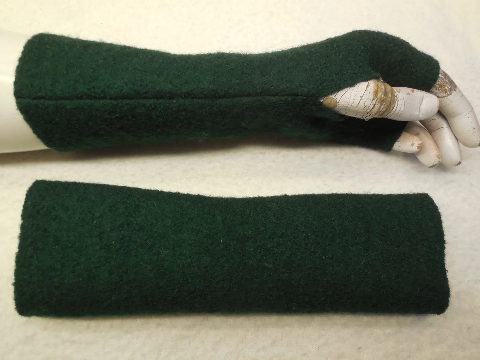 Wollwalk Handschuhe langlebig Armstulpen schwarz weiche, warm nachhaltig, tiroler Kochwolle, hochwertige Schurwolle, das beliebte Geschenk – Bild 18
