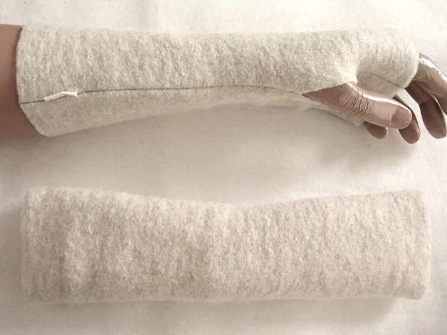 Wollwalk Handschuhe langlebig Armstulpen schwarz weiche, warm nachhaltig, tiroler Kochwolle, hochwertige Schurwolle, das beliebte Ge (Kopie) – Bild 7