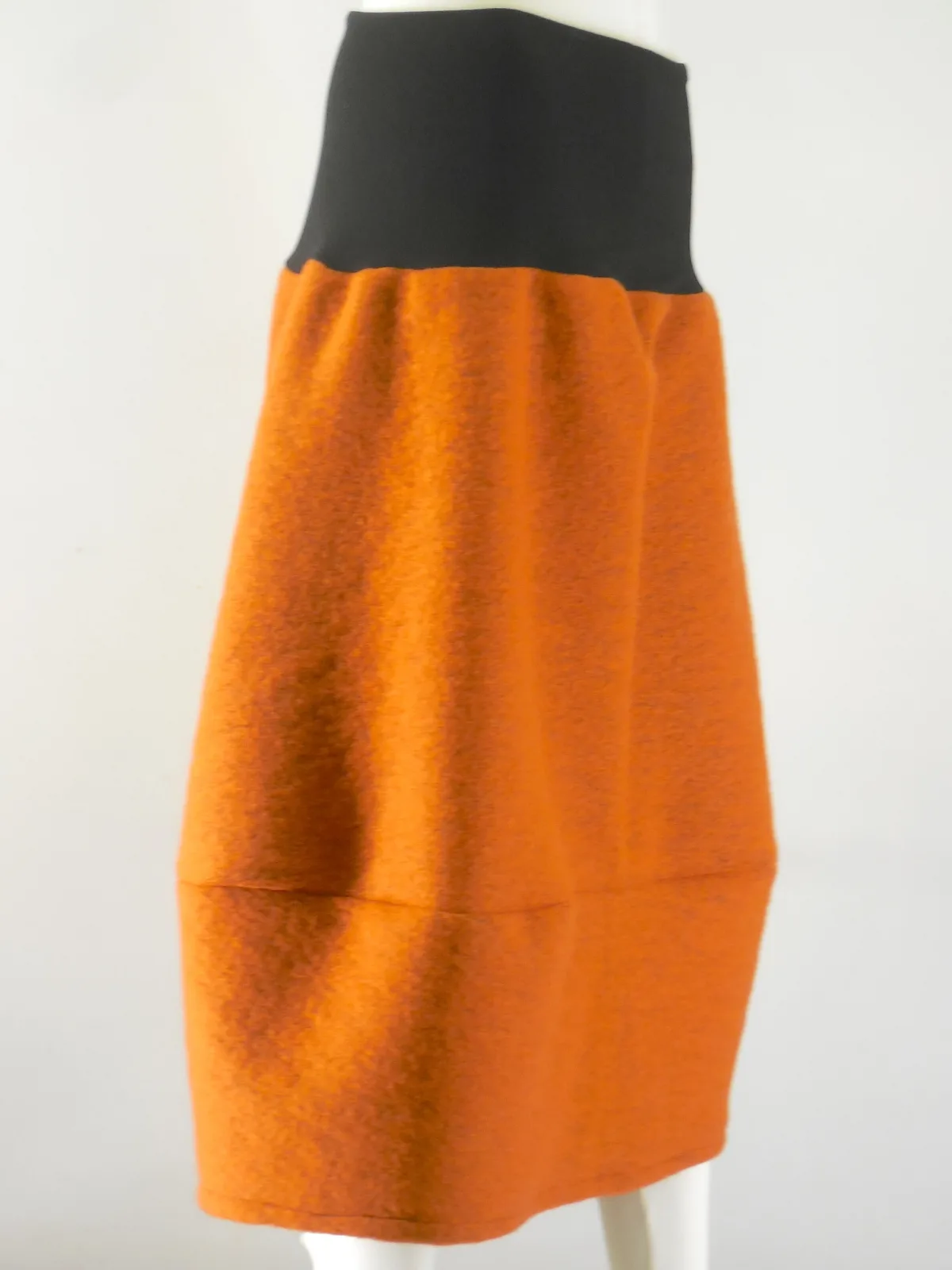 Wollwalk Laternenrock mit Taschwen, wertvoller italian Schurwolle warm passfreudig, Glockenrock, DoppelPasse, das beliebte Geschenk  (Kopie) – Bild 14