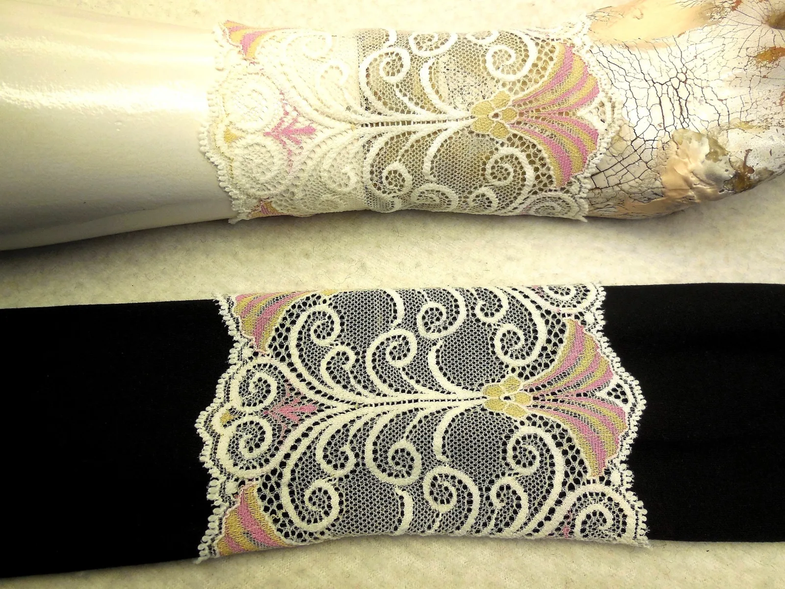 weiche Spitze dehnbar Pulswärmer, Hand Zierde, Geschenk, Handschuhe Blume Ranken, leichte feine Stulpen, weiss, reizend zu Kleider, Hochzeit – Bild 3