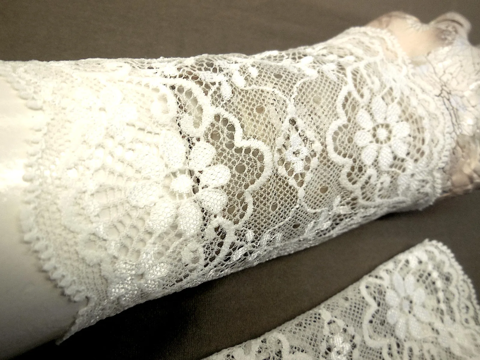 Hand Zierde Spitze dehnbar Pulswärmer leichte, feine Stulpen, ideal zu Kleidern oder über einen dünnen Pulli reizend Geschenk – Bild 6