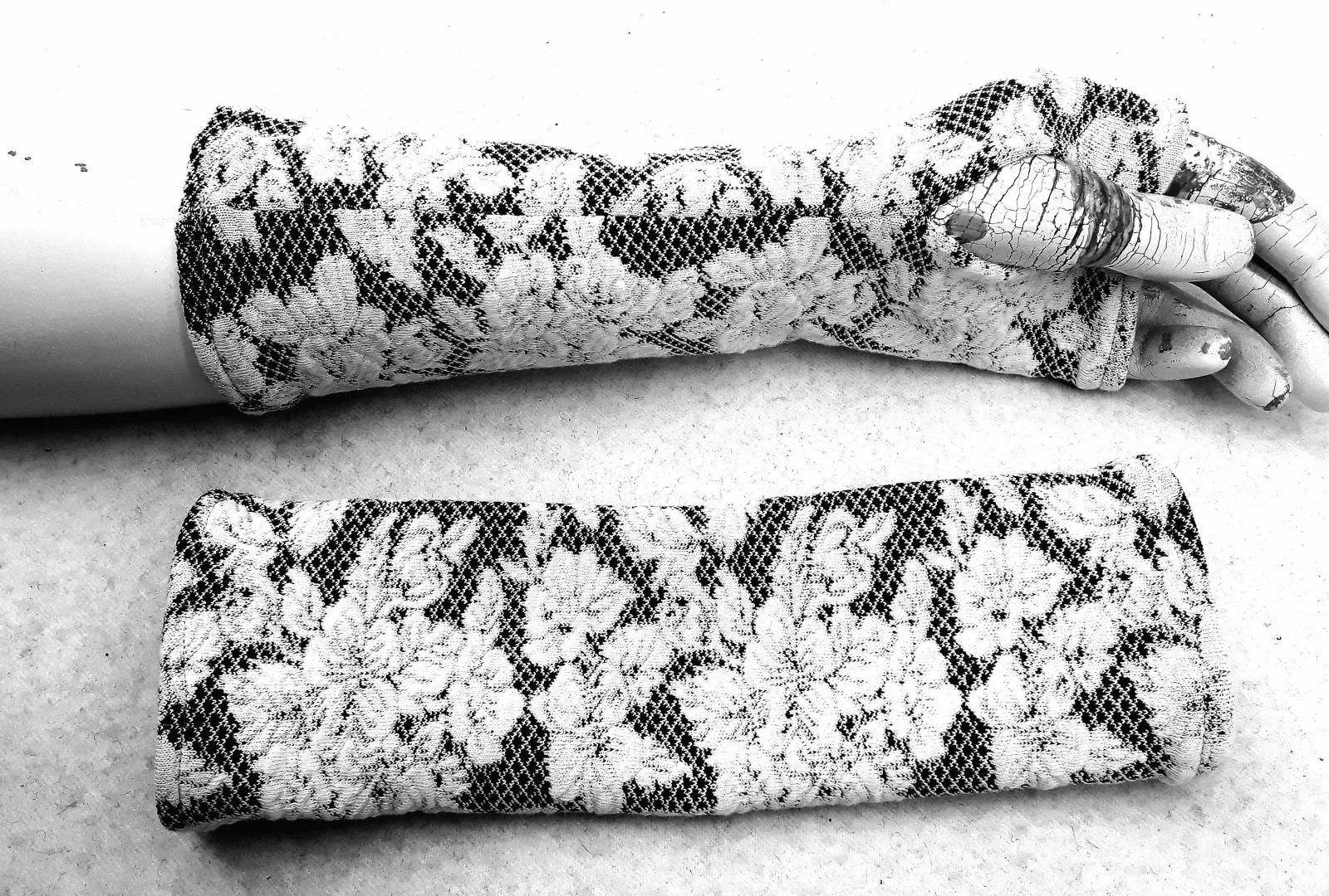 Jacquard Handschuhe Blumen Armstulpen, behaglich, geborgen, zärtlich, glücklich, schön weich, warm und angenehm zu tragen, das Geschenk