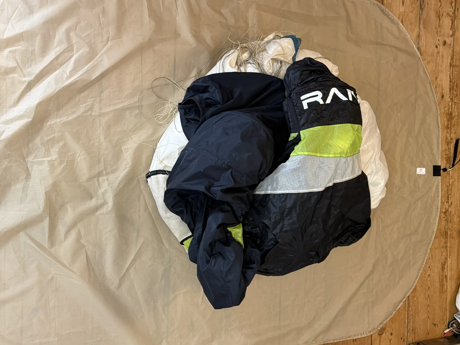Ultra leichter Paragliding Schnellpacksack, Gleitschirm fliegen, super klein packbar, WARZOG waschbar, schnell Pack Ruck Sack, Geschenk – Bild 13