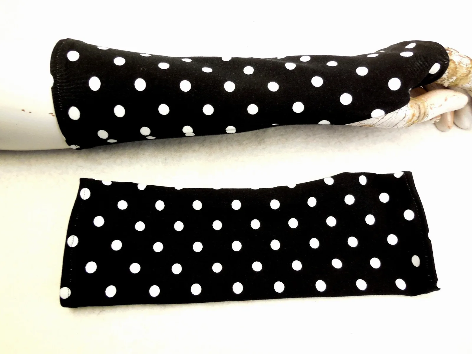 weiche warme Handschuhe, bedruckter Baumwolle Jersey, Armstulpen, Pulswärmer geborgen, zufrieden, angenehm geschützt, das ideale Geschenk – Bild 3