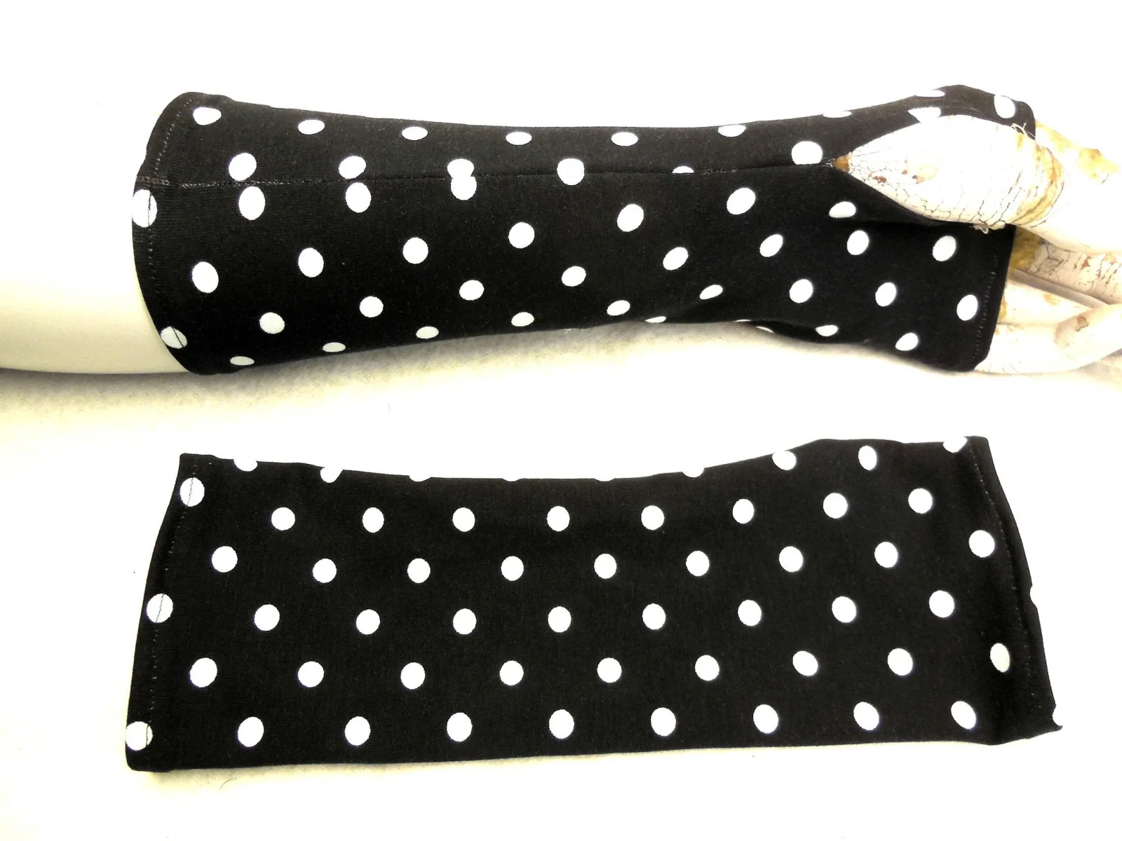 weiche warme Handschuhe, bedruckter Baumwolle Jersey, Armstulpen, Pulswärmer geborgen, zufrieden, angenehm geschützt, das ideale Geschenk – Bild 2