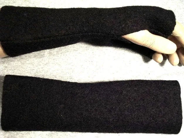 Wollwalk Handschuhe langlebig Armstulpen schwarz weiche, warm nachhaltig,, tiroler Kochwolle, hochwertige Schurwolle, das beliebte Geschenk – Bild 4